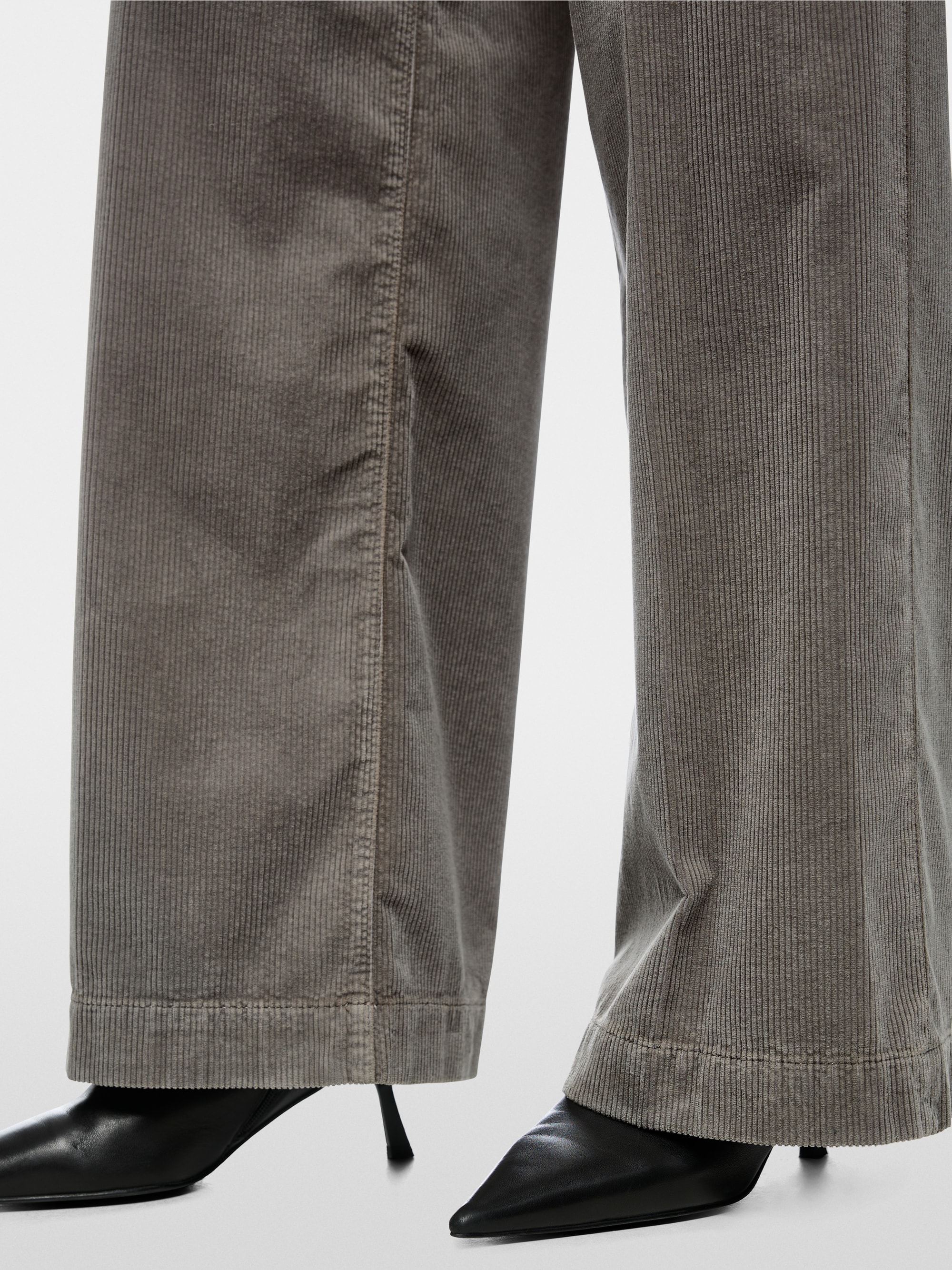 WARRI corduroy trousers with creases