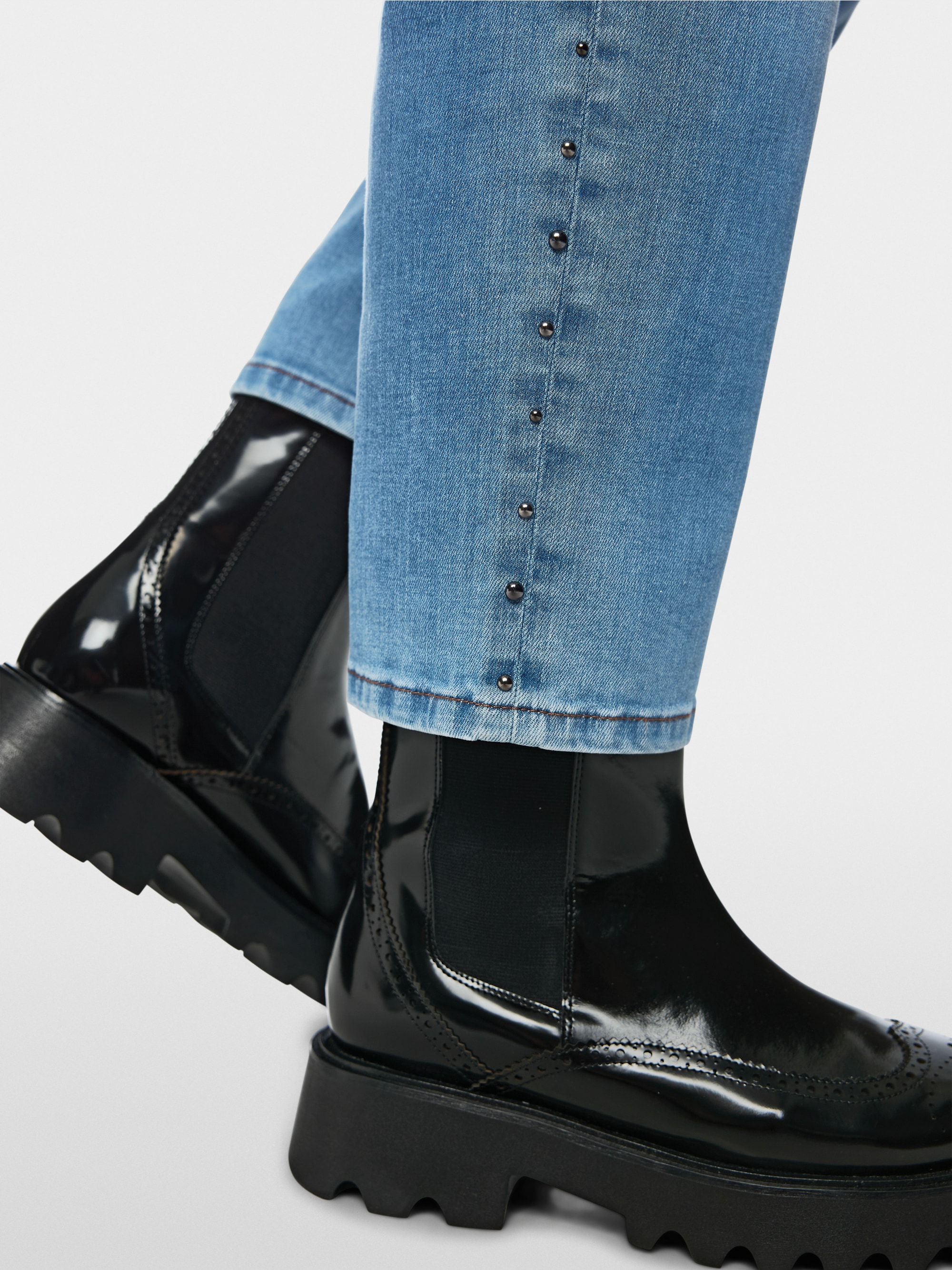 Jeans ROHA Relaxed Fit avec rivets