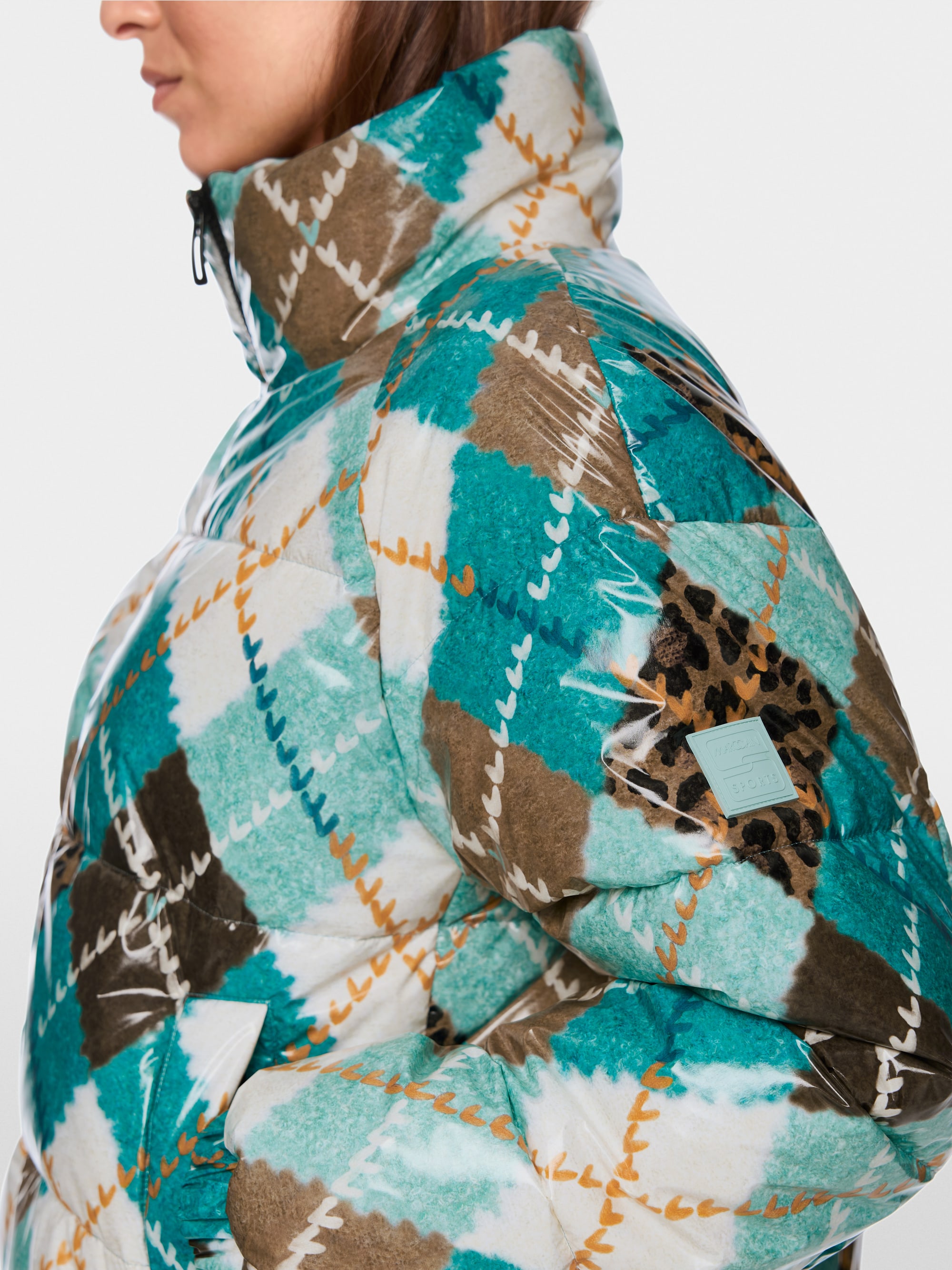 Padded argyle pattern outdoor jacket