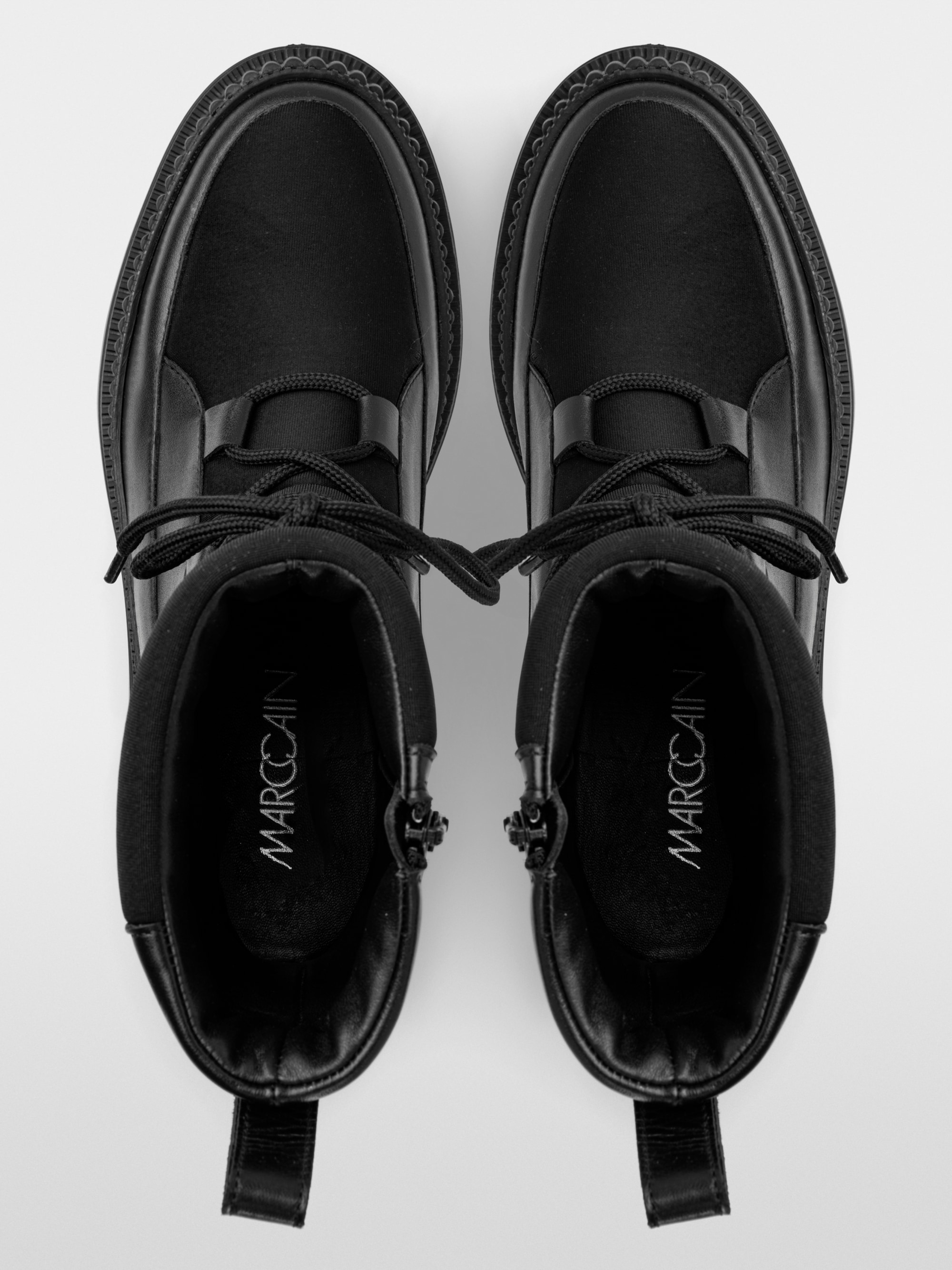 Stiefelette mit robuster Profilsohle