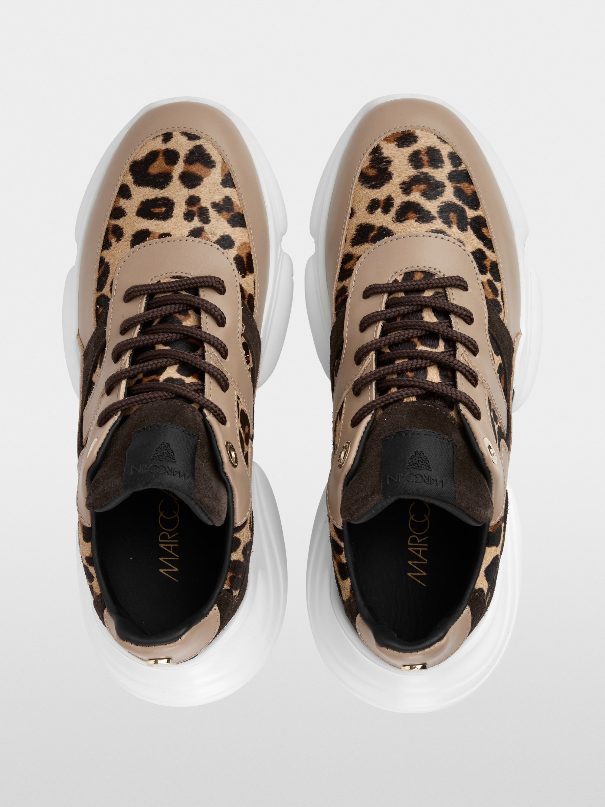 Leather trainers with leo highlights