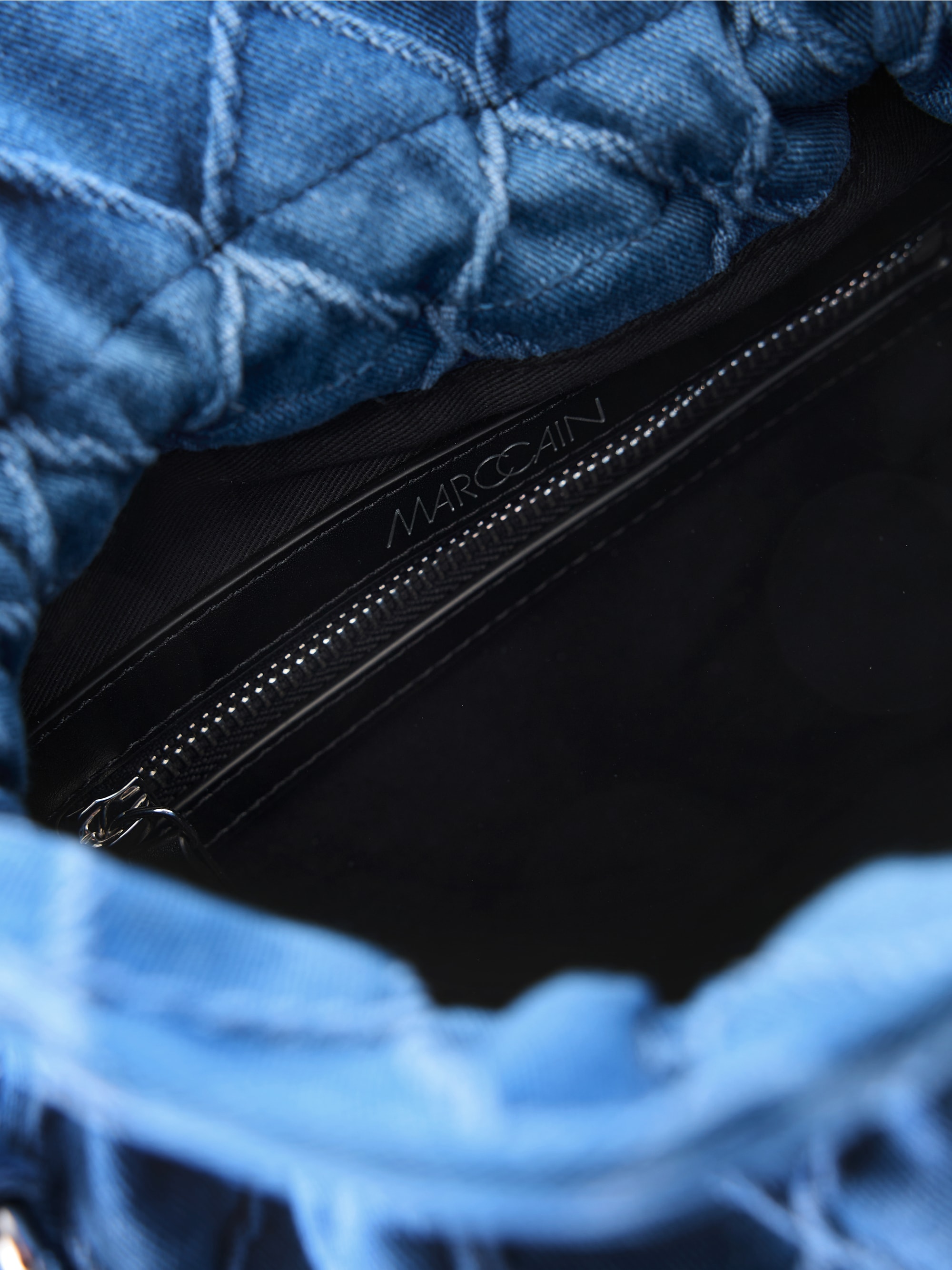 Beuteltasche aus Jeansstoff