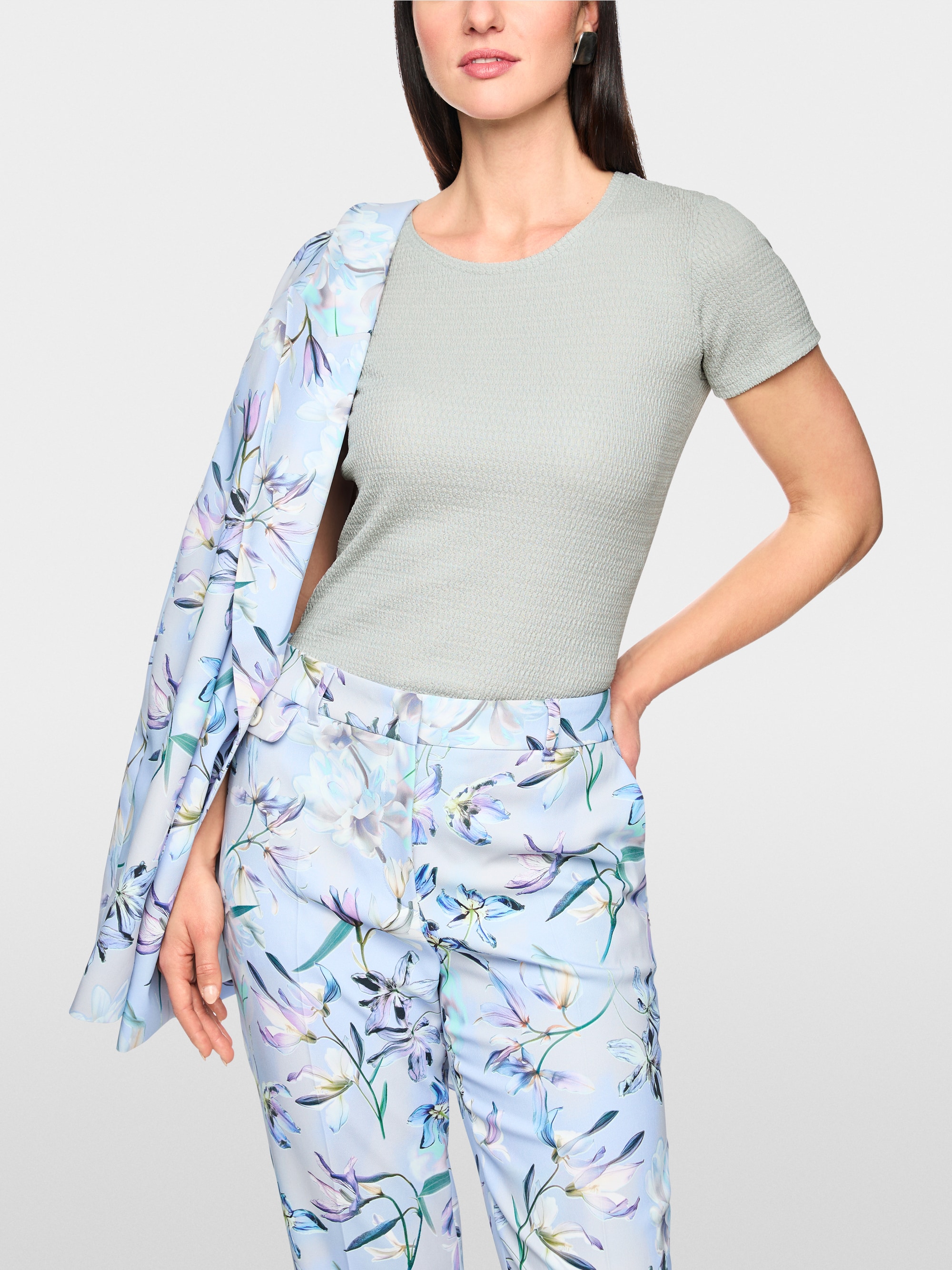 Fitted short-sleeved shirt