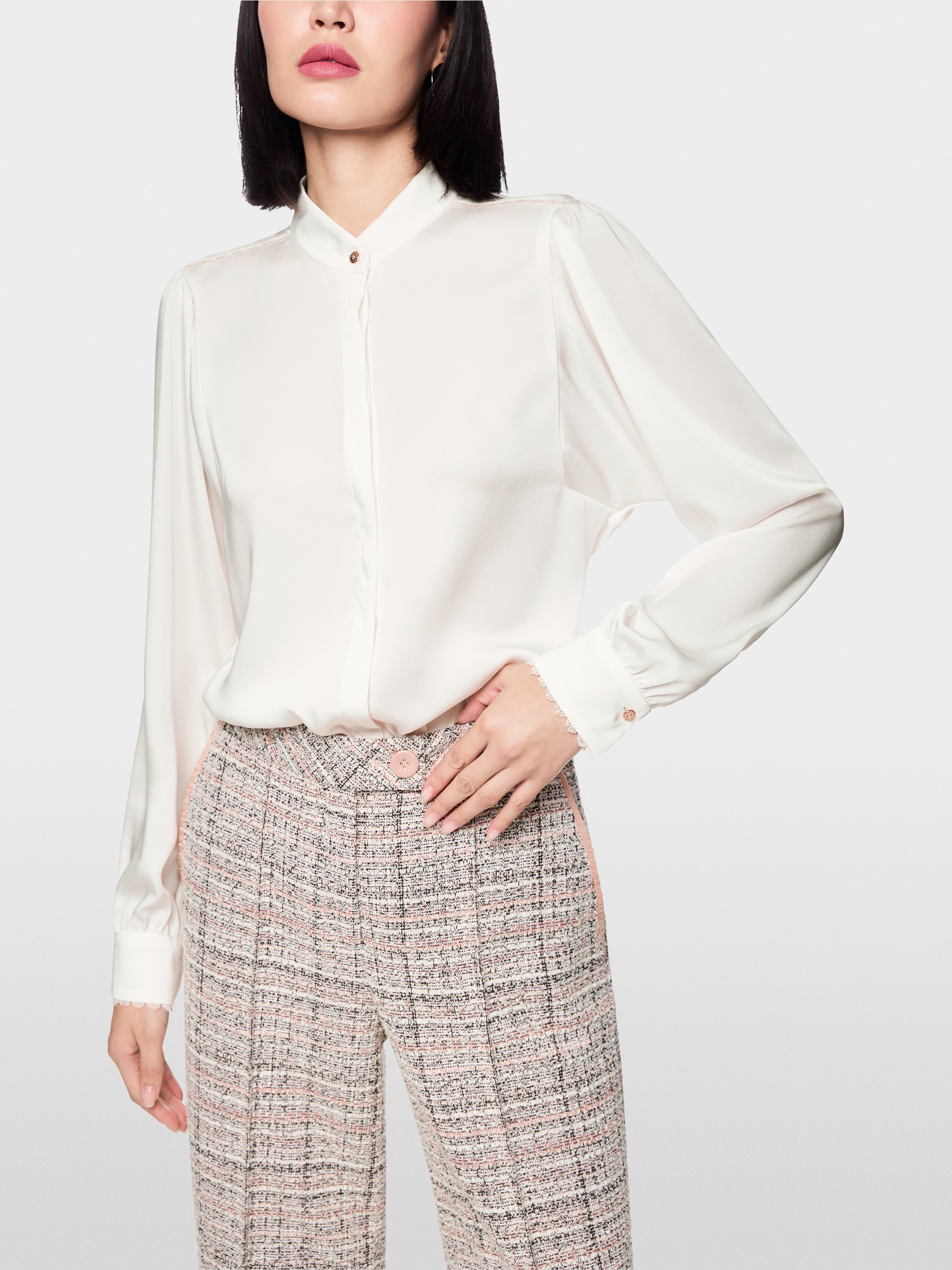 Blouse with lace and stand-up collar