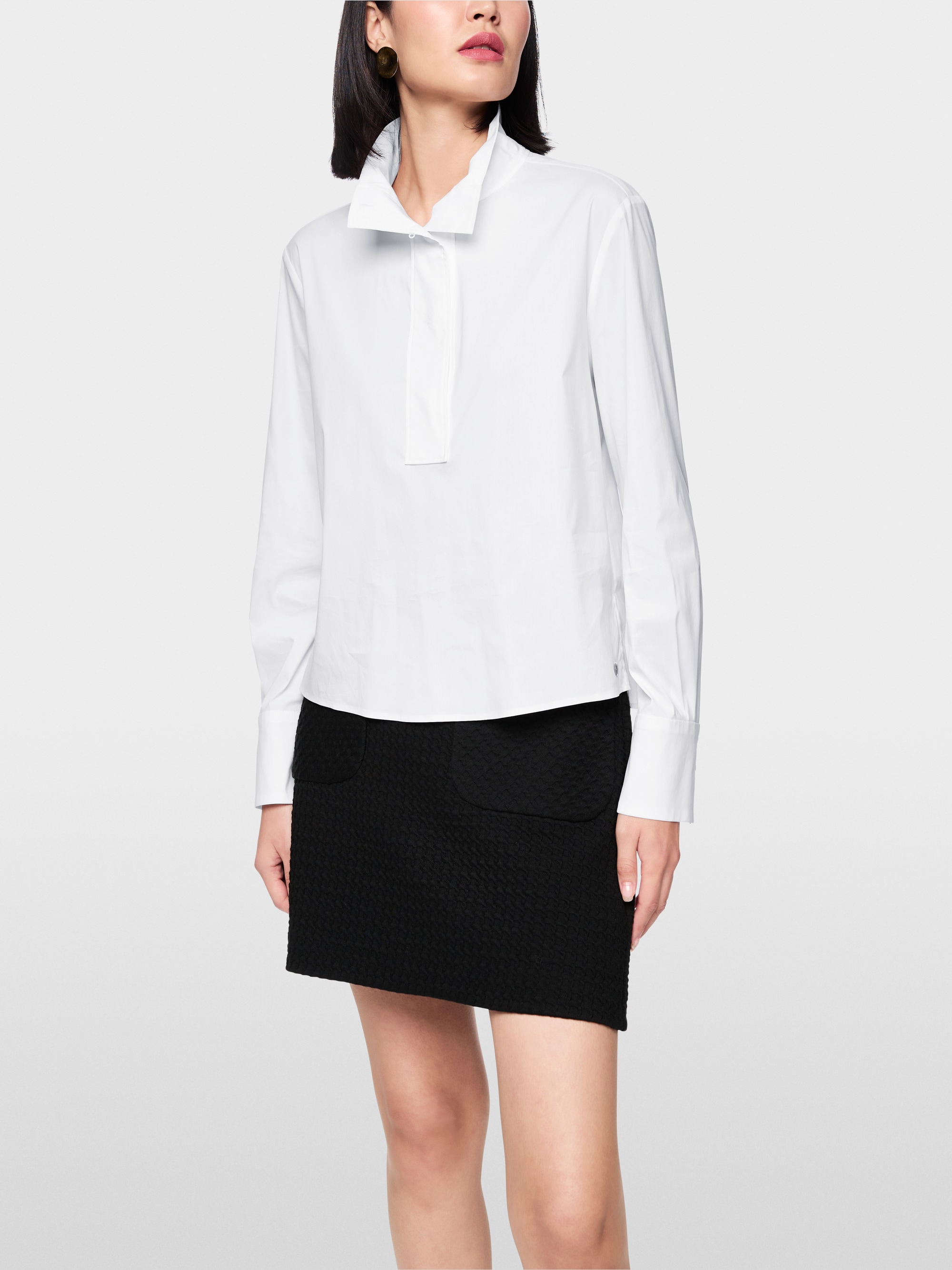 Blouse shirt with stand-up collar