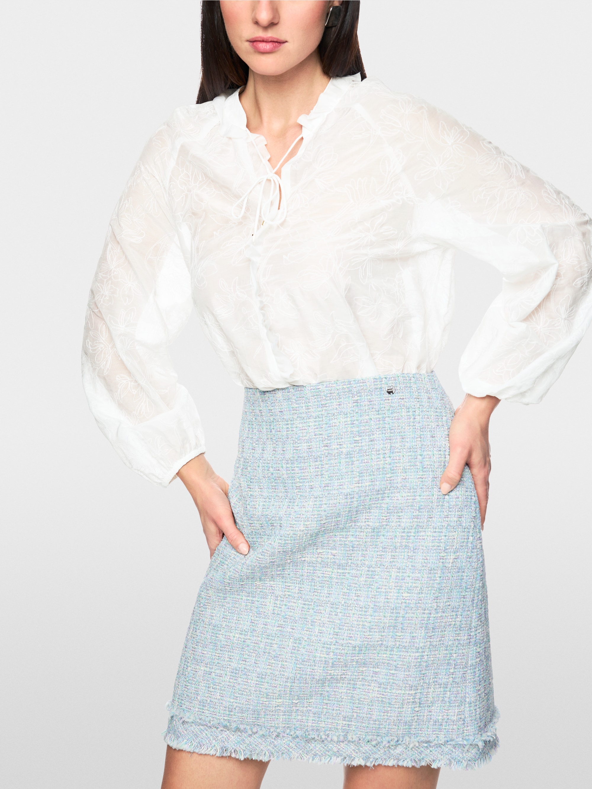 Light tunic with embroidery & ruffles