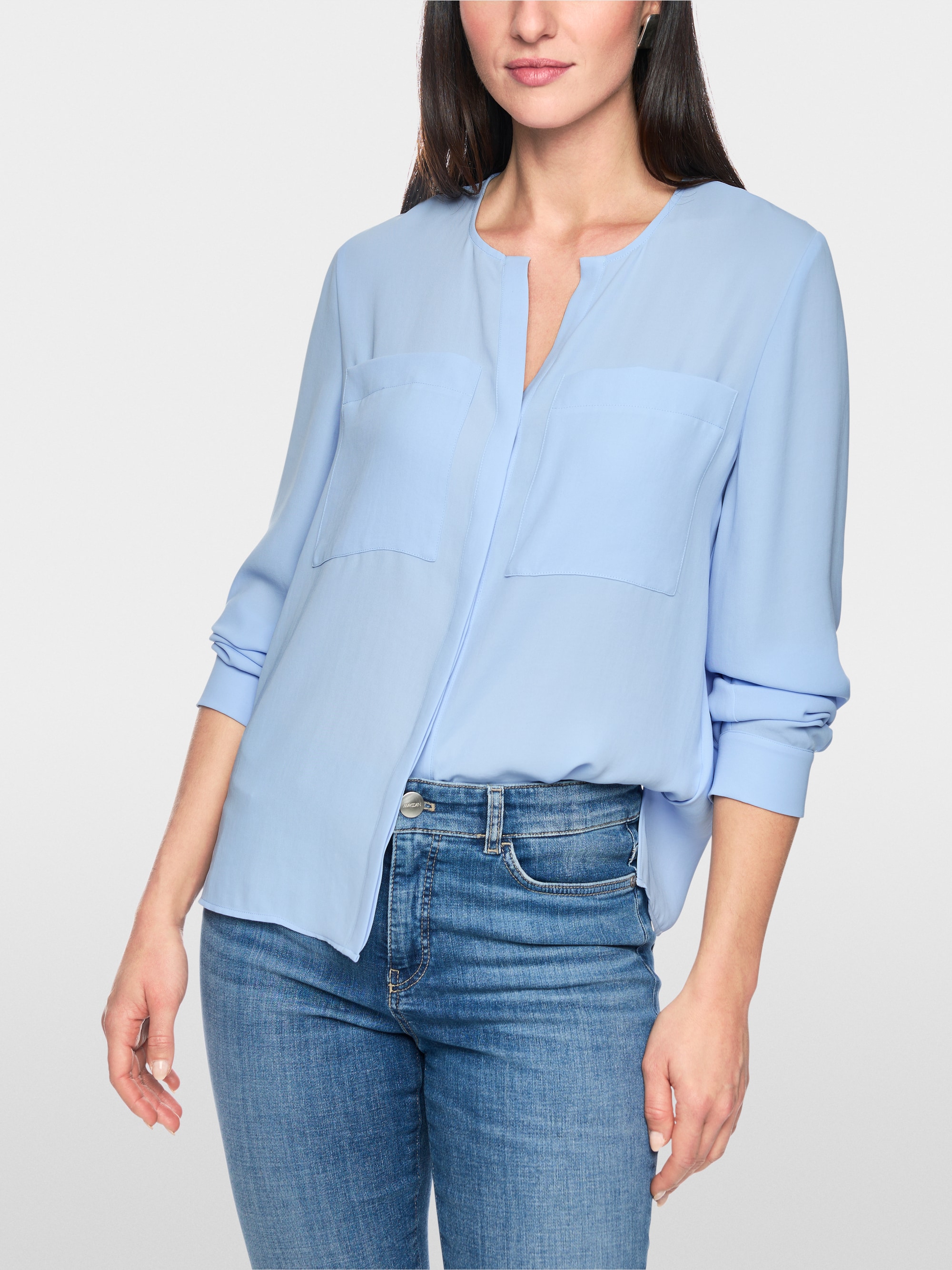 Casual blouse with concealed buttoning
