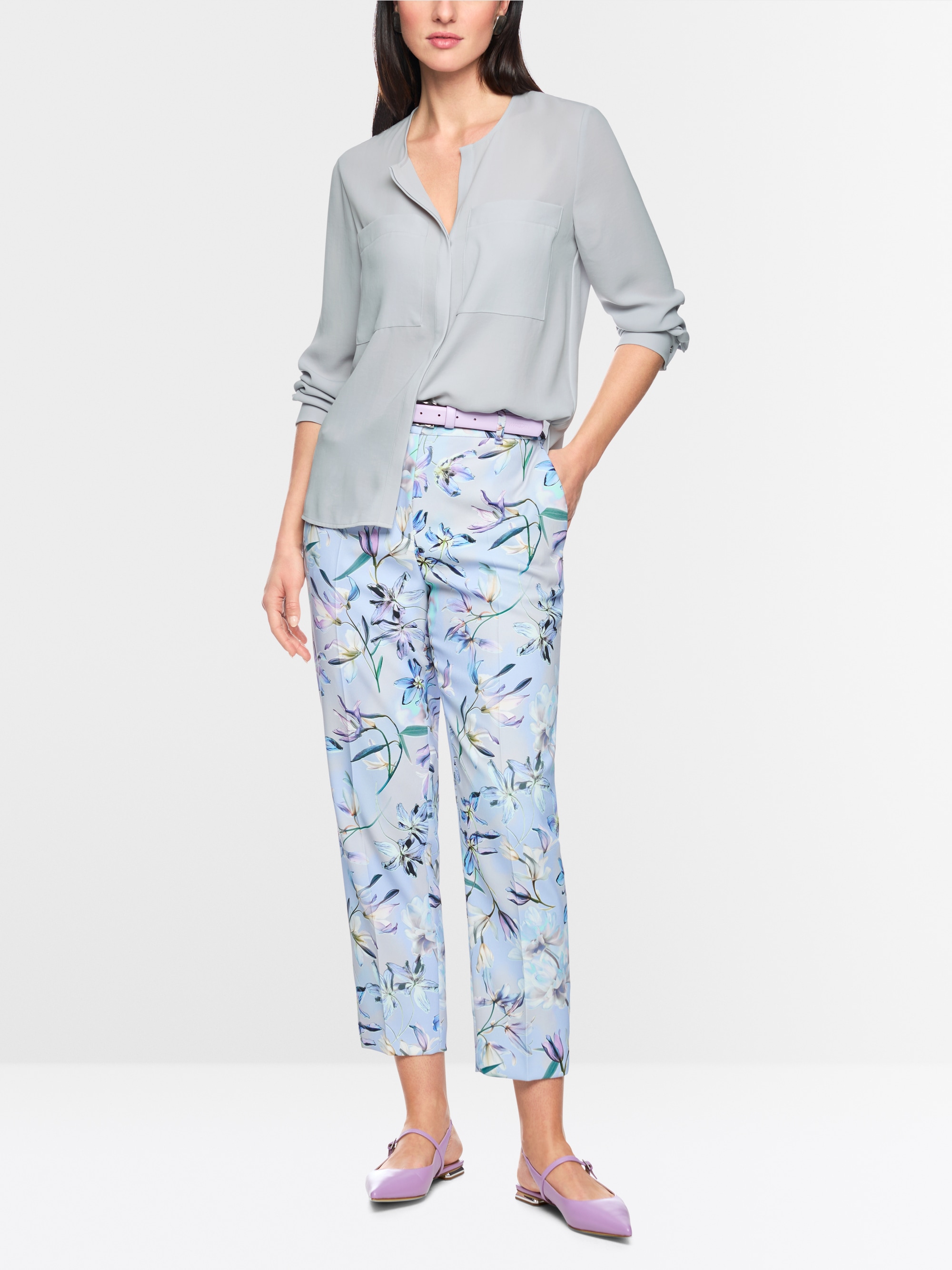 Casual blouse with concealed buttoning