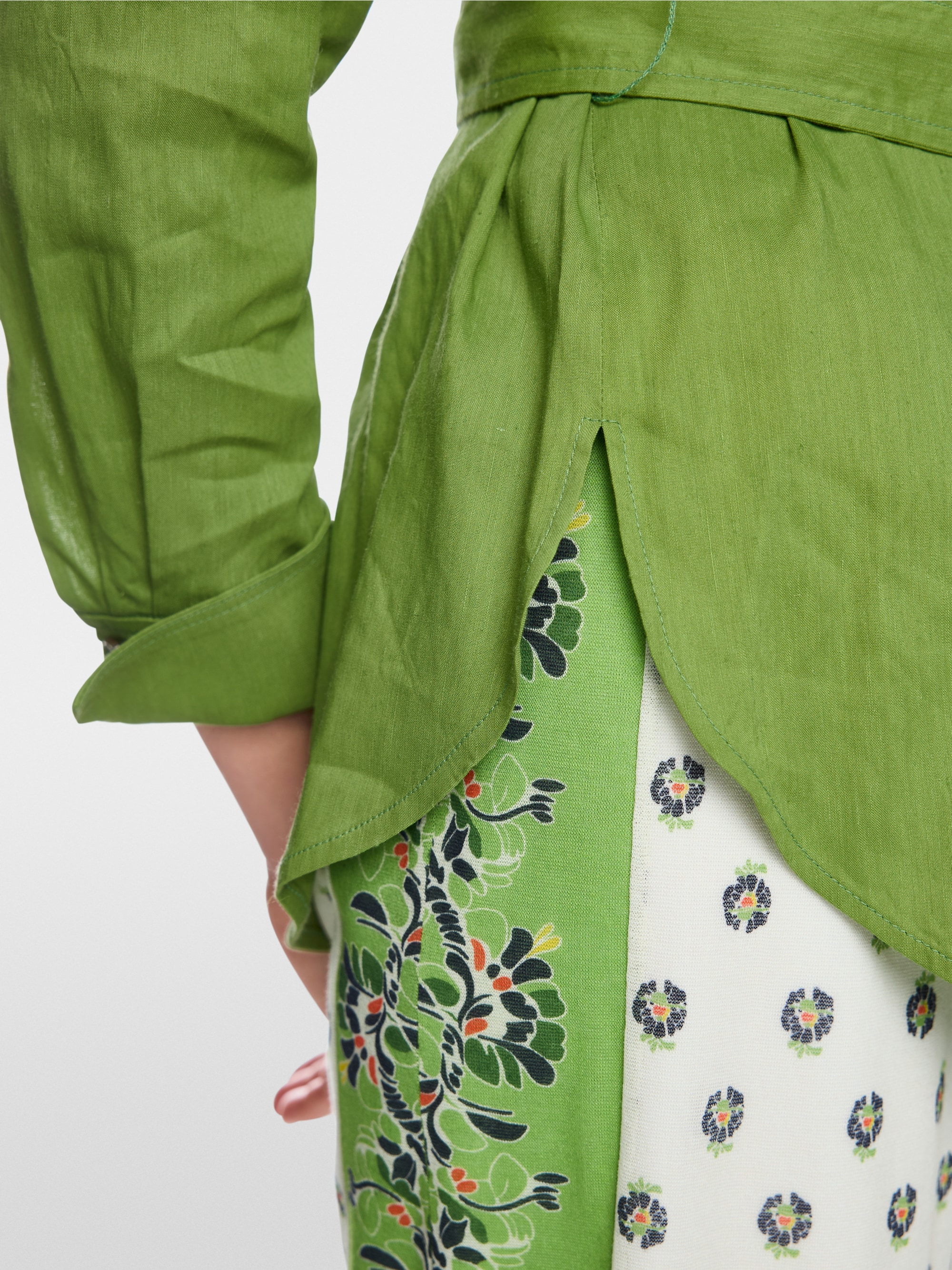 Linen-viscose blend safari blouse