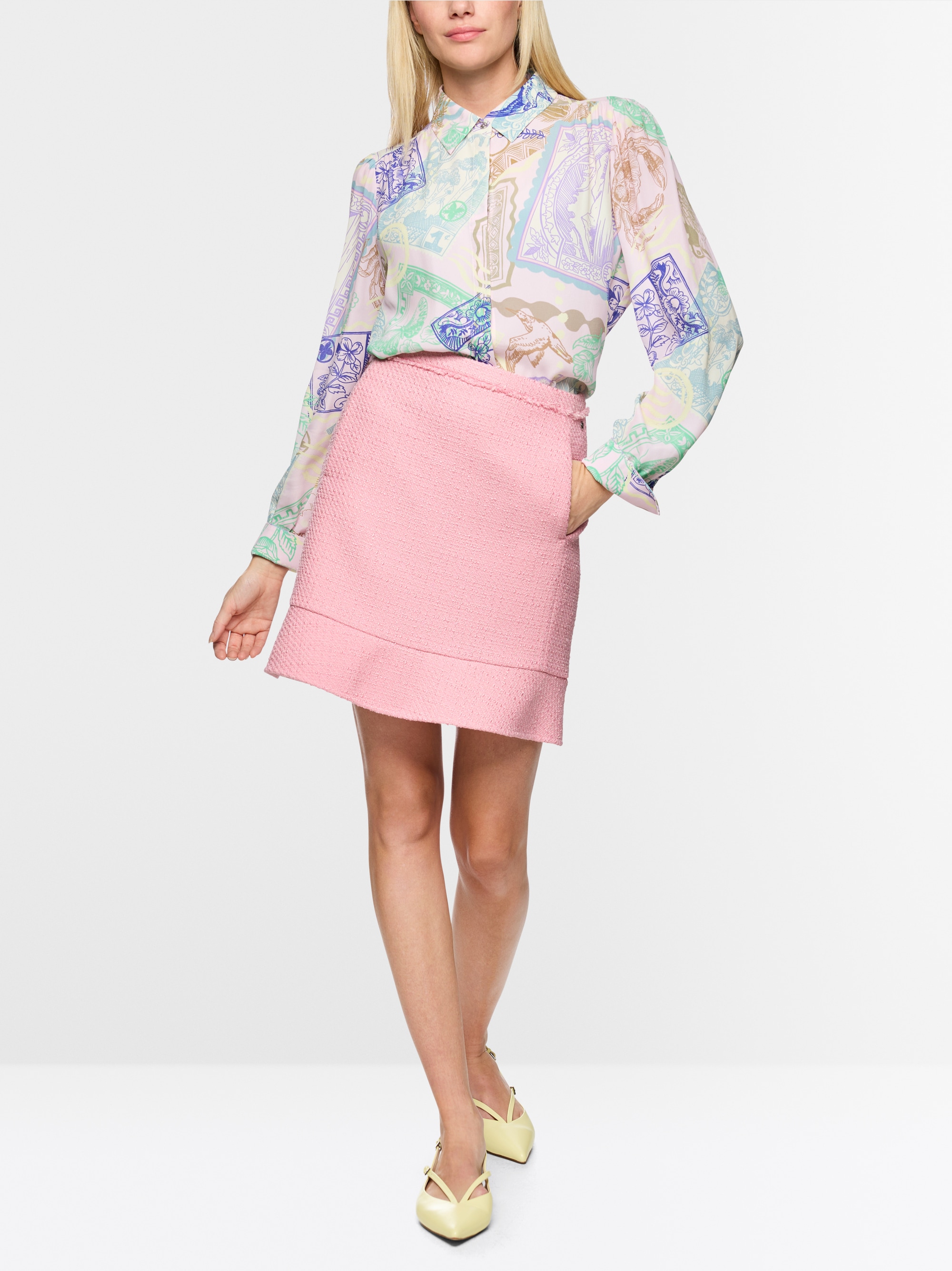 Jupe courte à volants