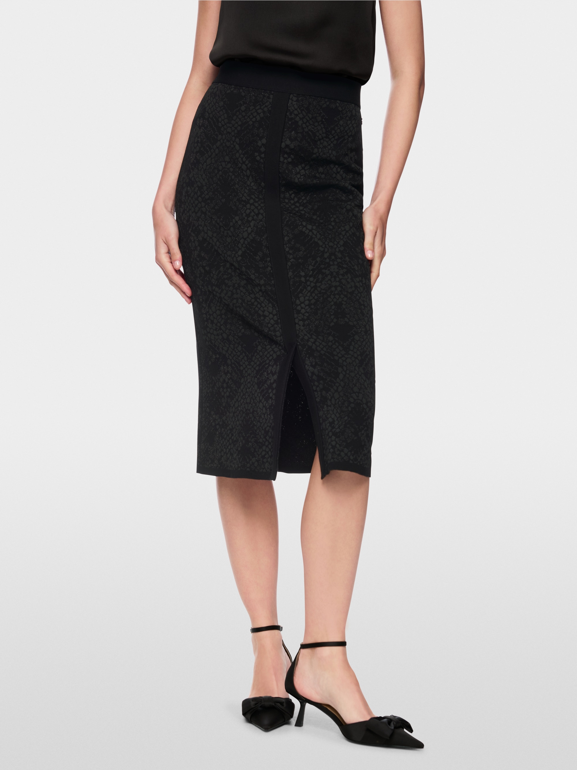 Rock Knitted in Germany