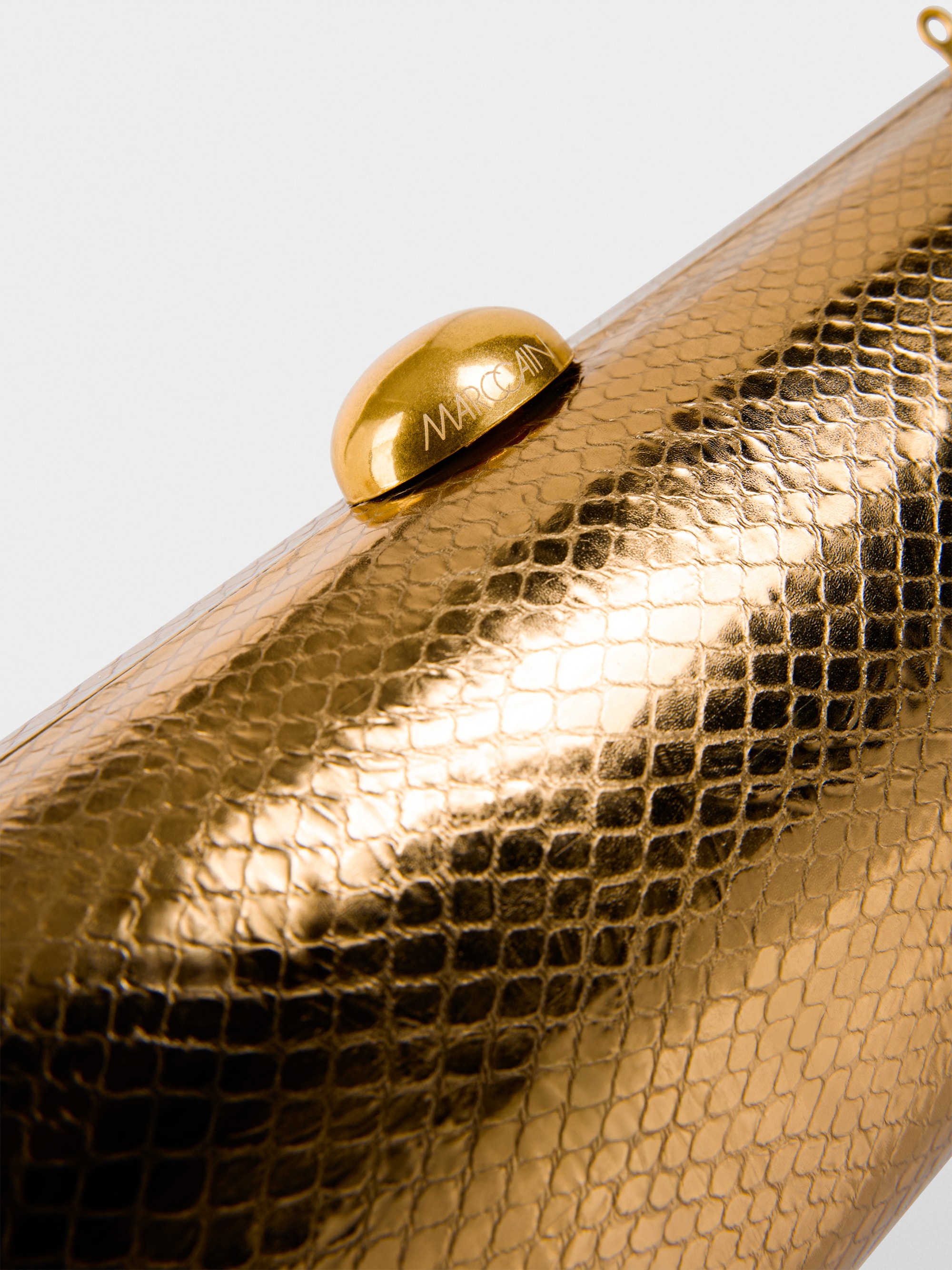 Leather clutch in snake look