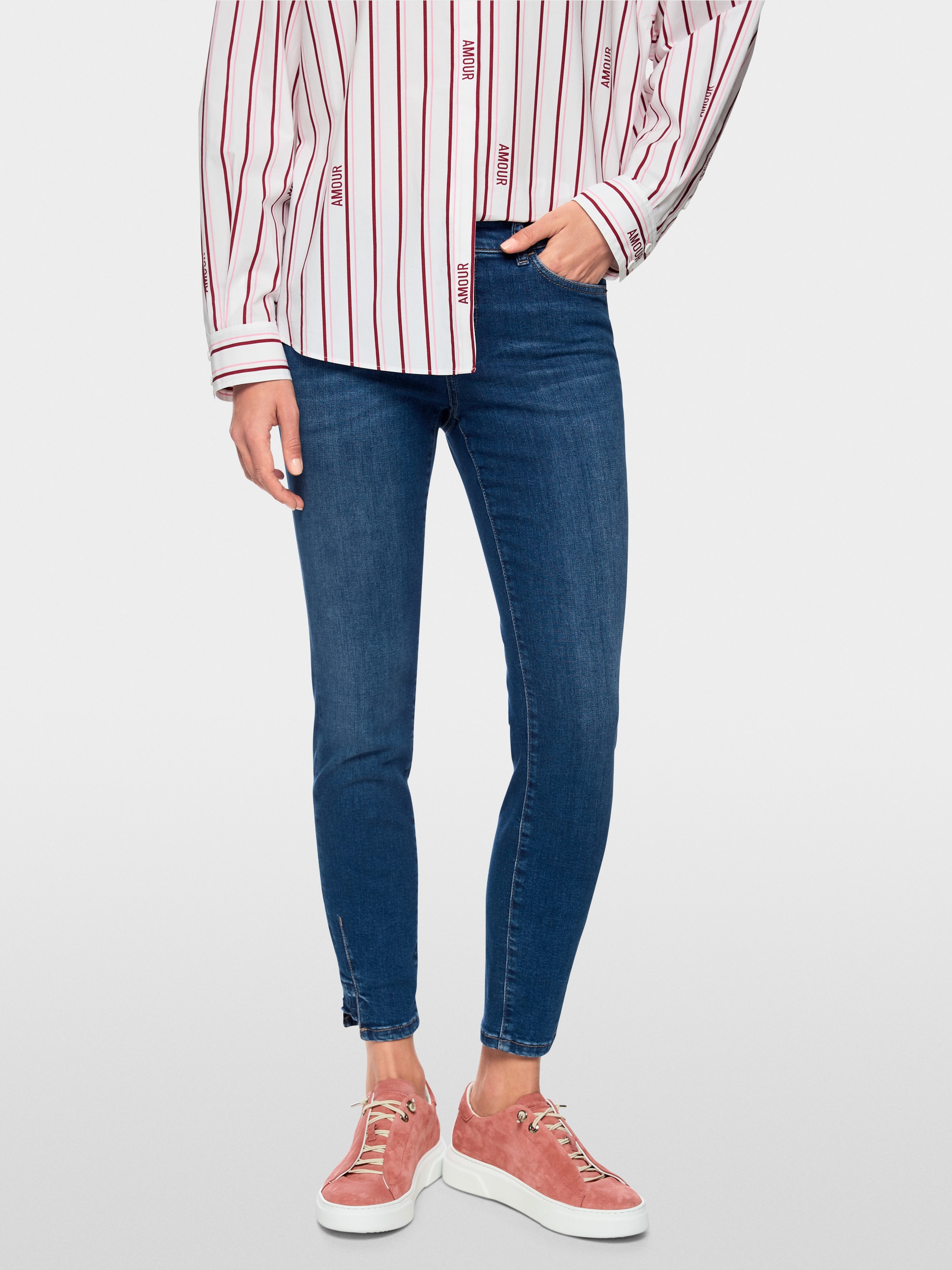 SILVI slim fit jeans with low waist