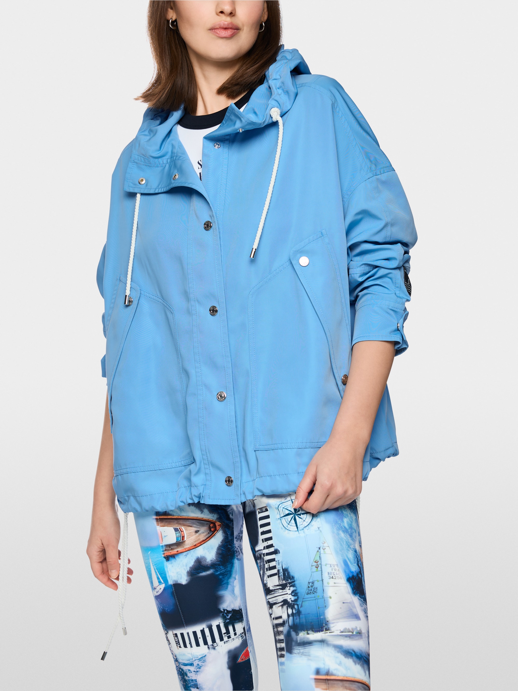 Outdoor jacket with hood