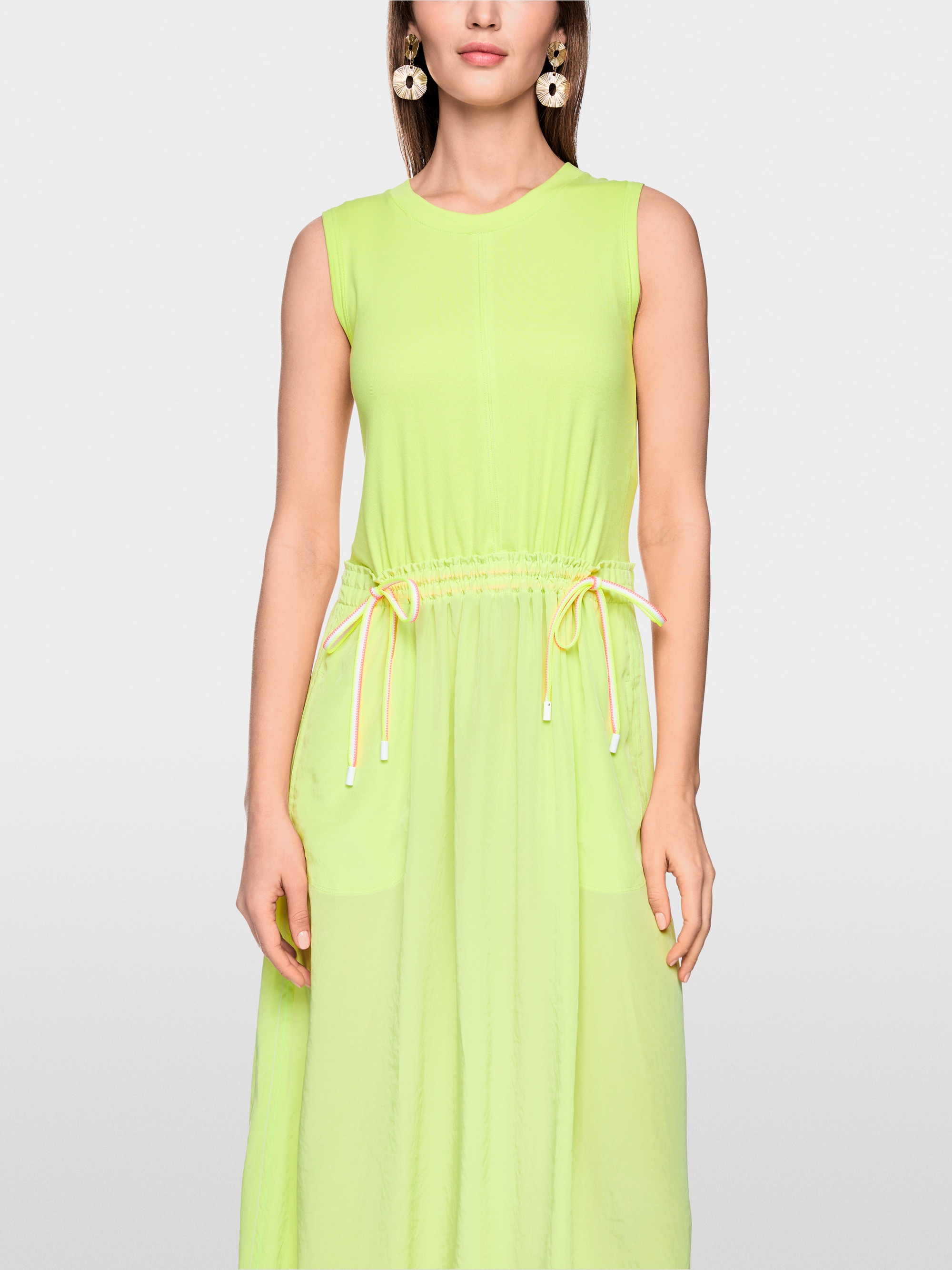 Sleeveless midi dress with drawstring