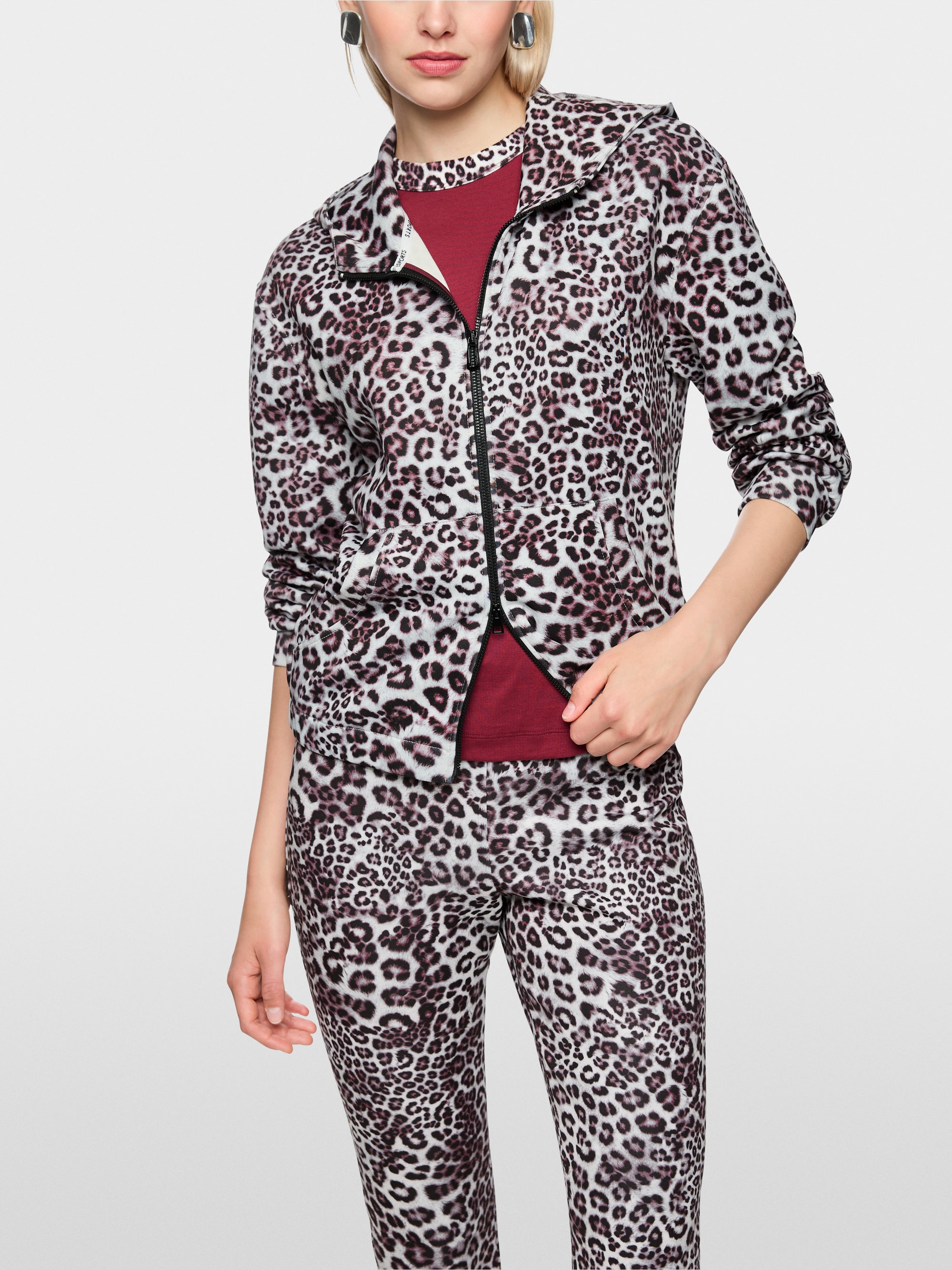 Jersey jacket with leopard print