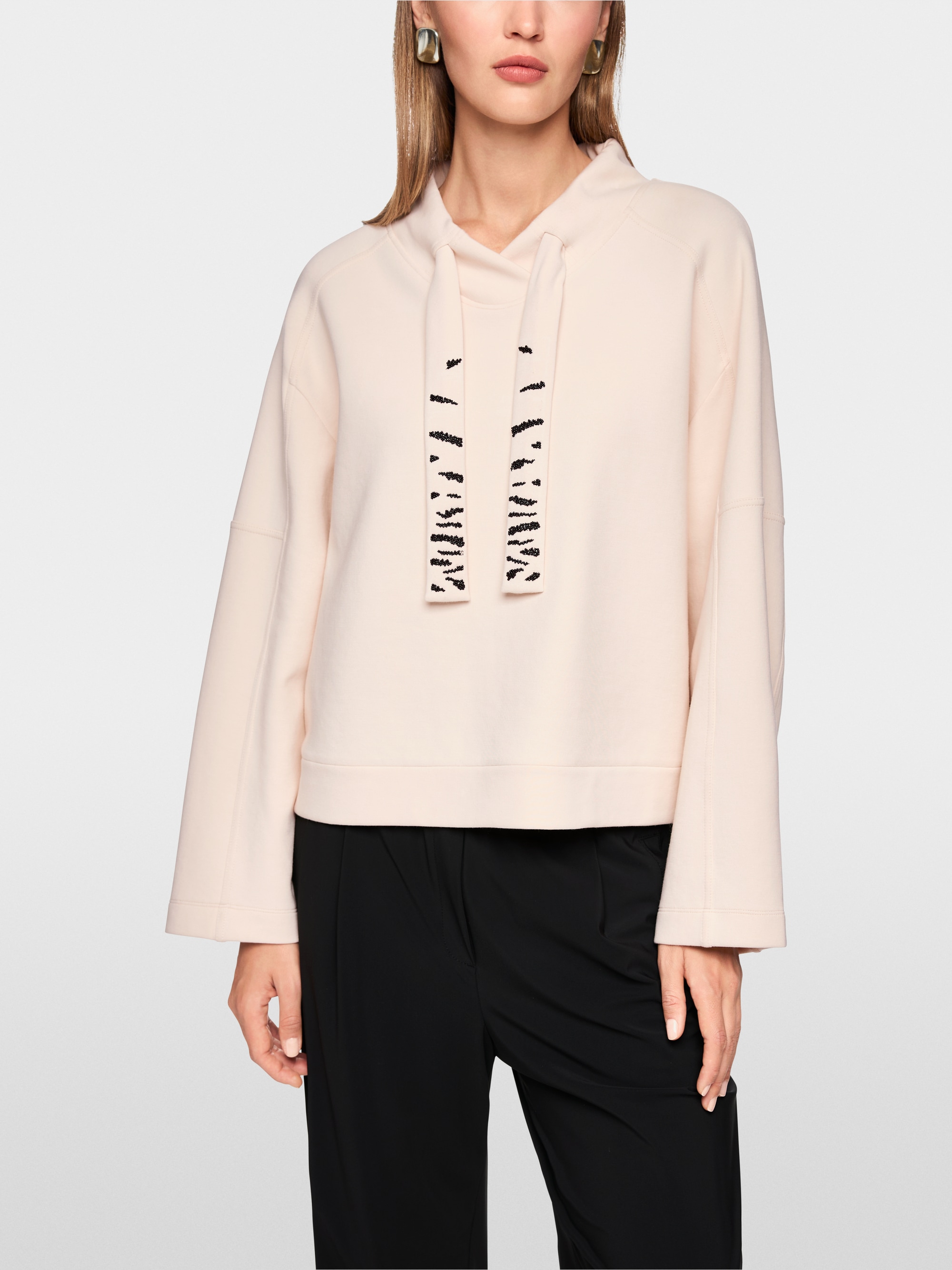 Loose-cut sweatshirt