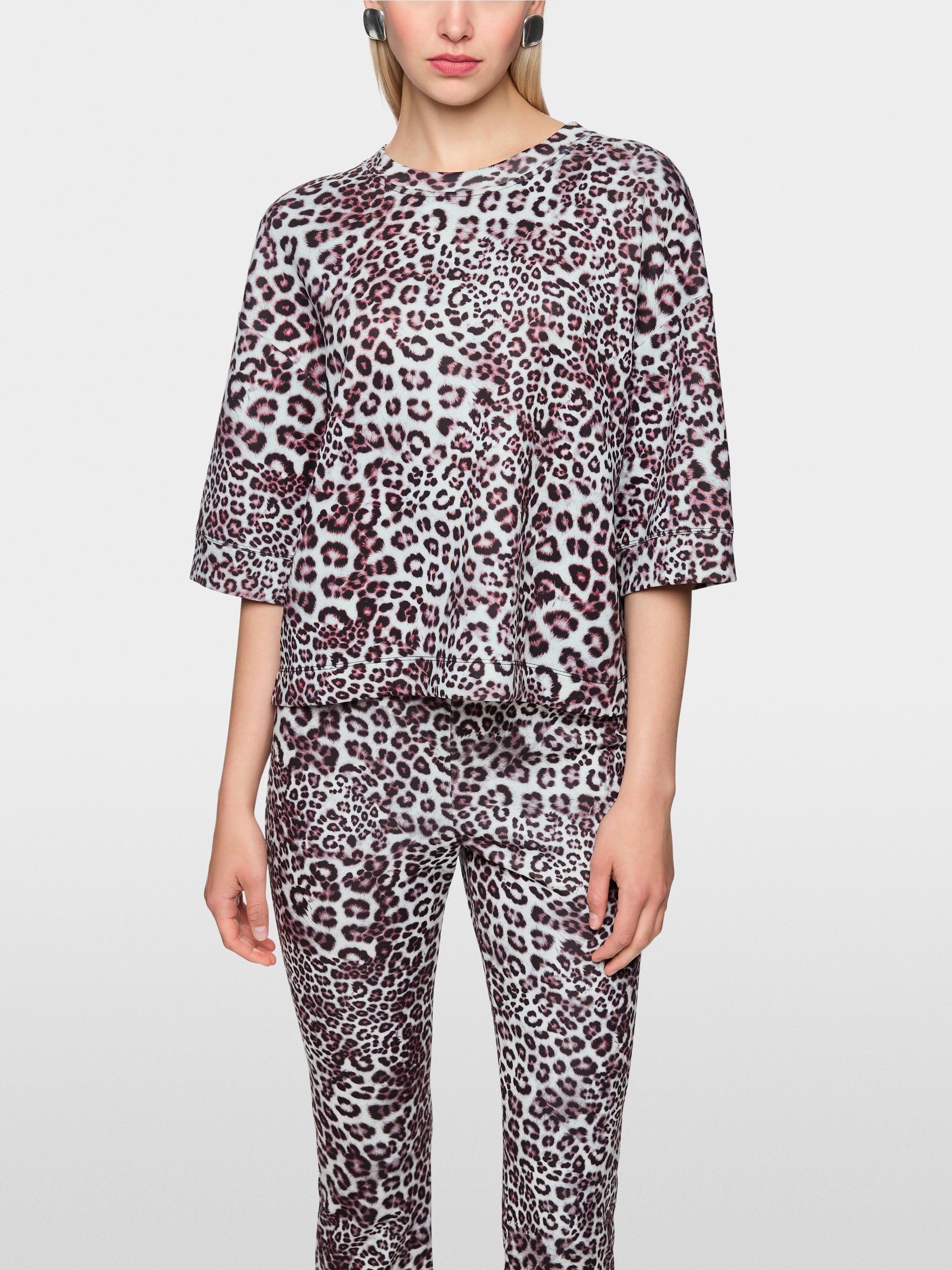 Oversized shirt with leopard print