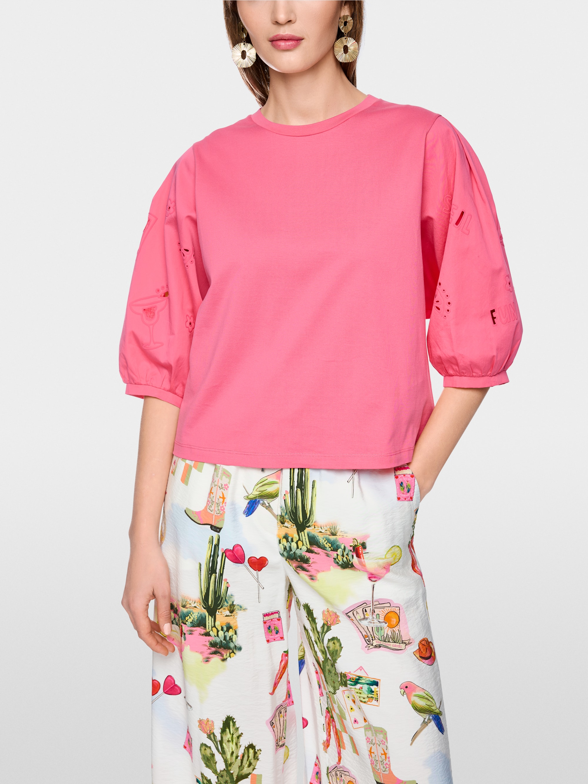 Shirt with 3/4 balloon sleeves