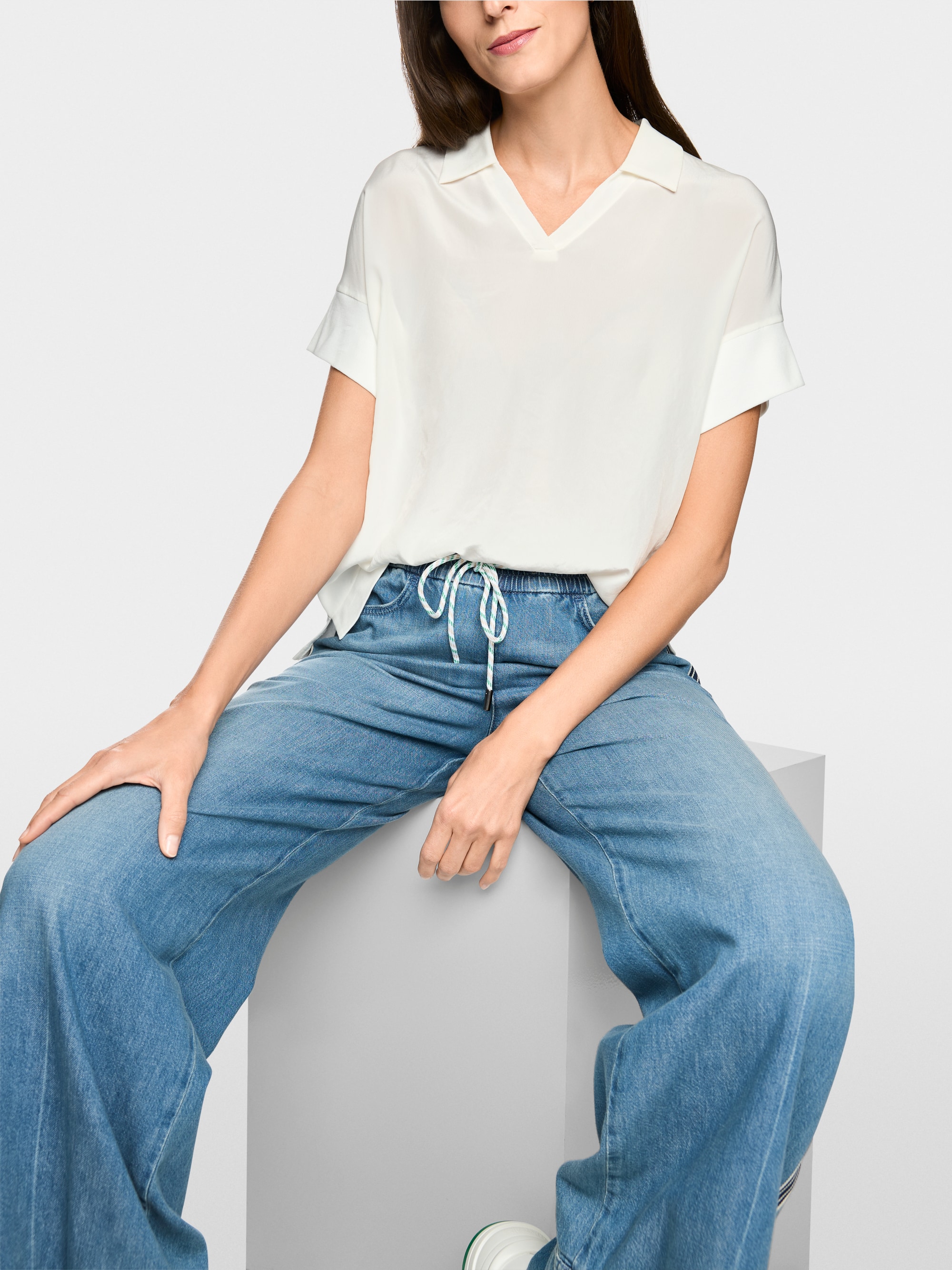 Blouse shirt in material mix