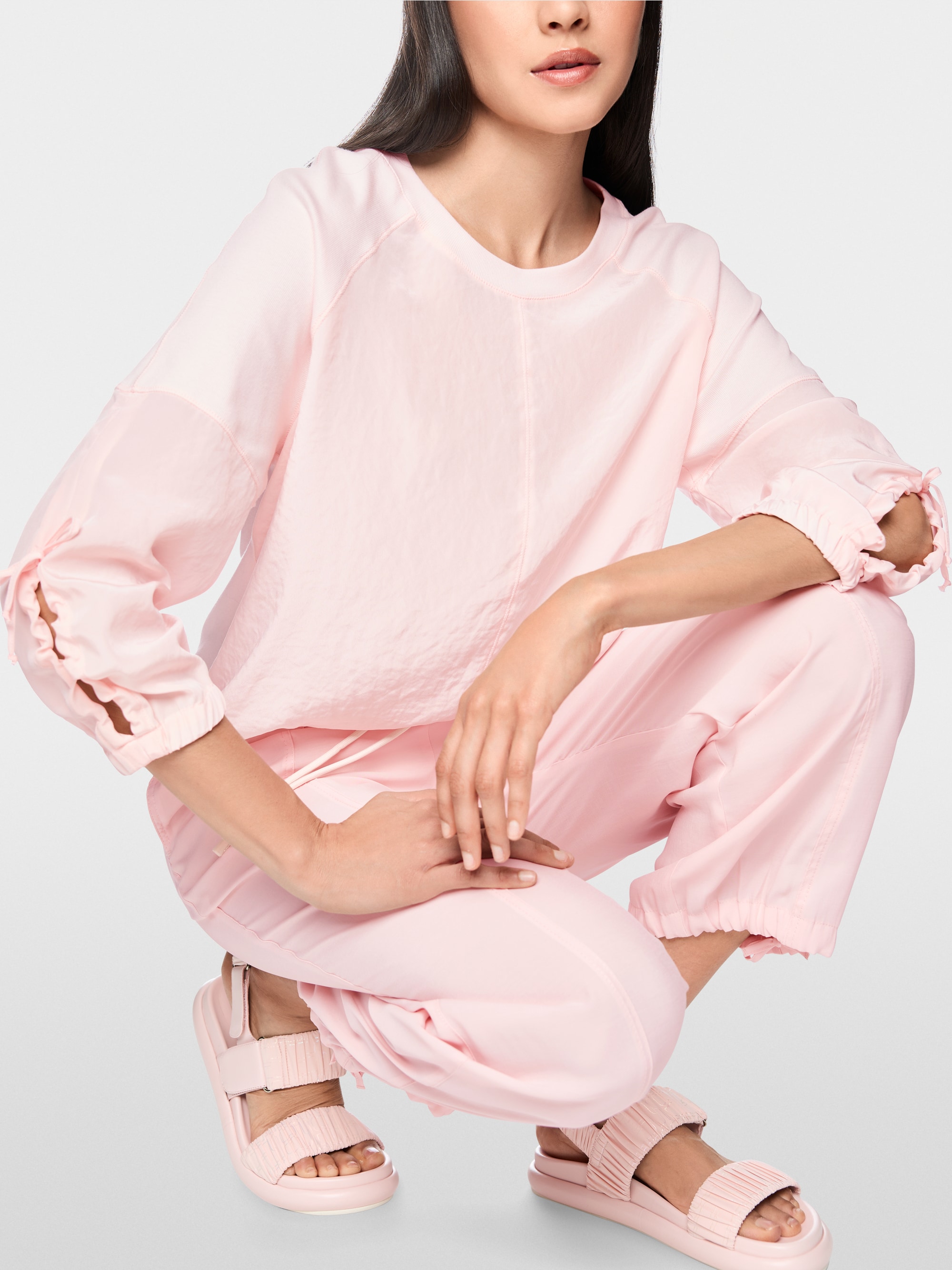 Blouse shirt in a mix of materials