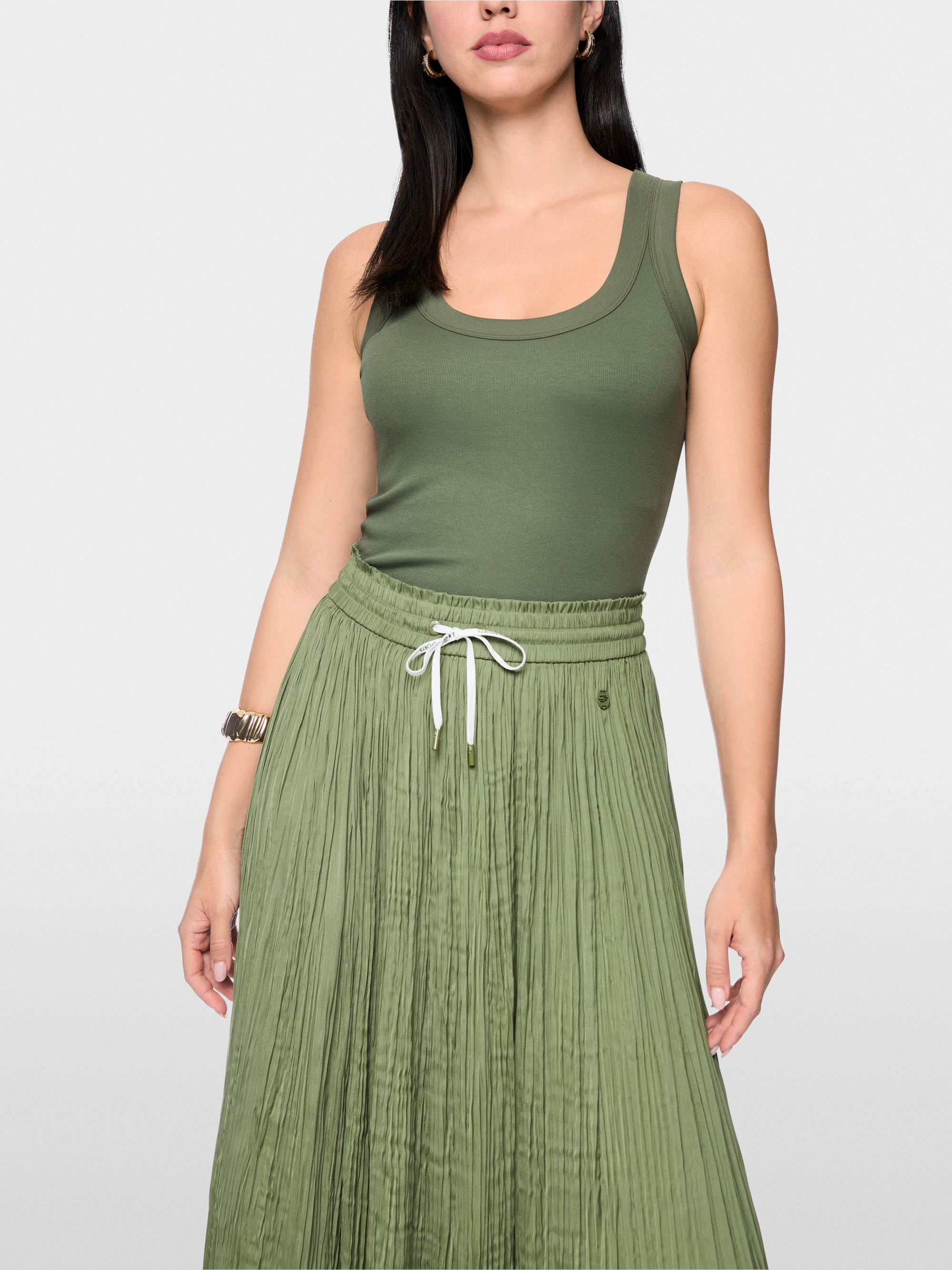 Basic top made from stretch cotton