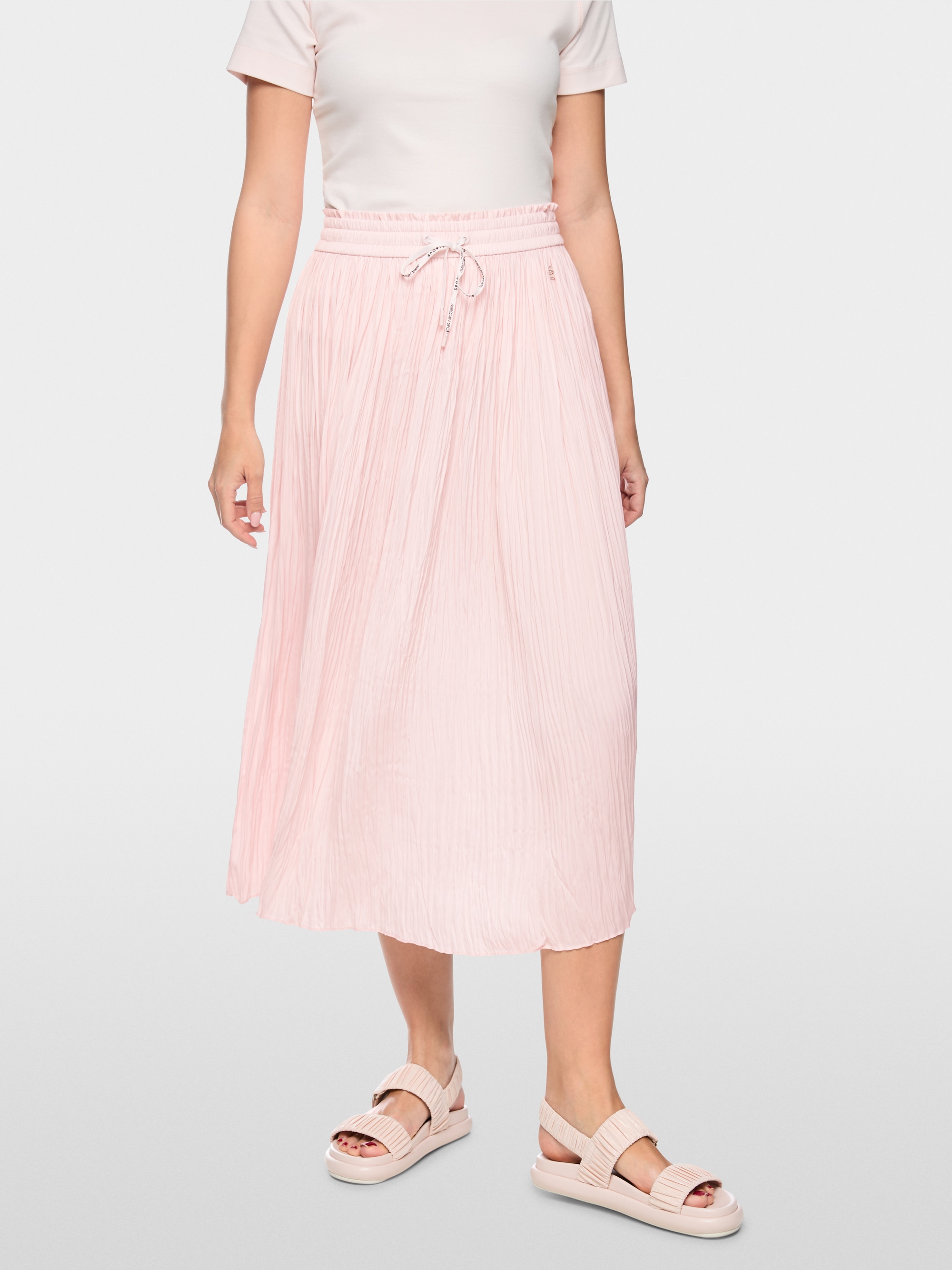 Pleated skirt ‘Rethink Together’