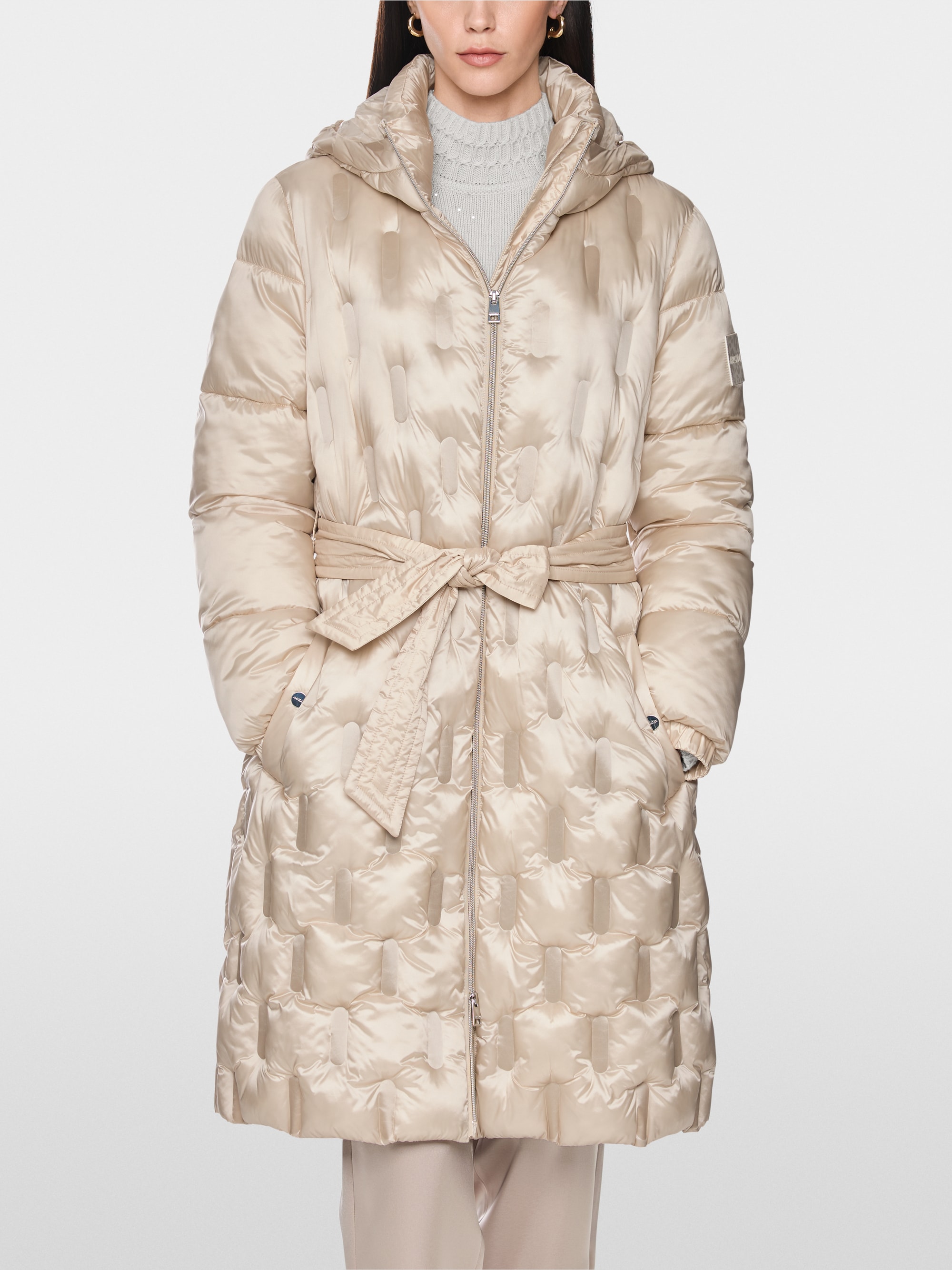 Padded coat with waist belt