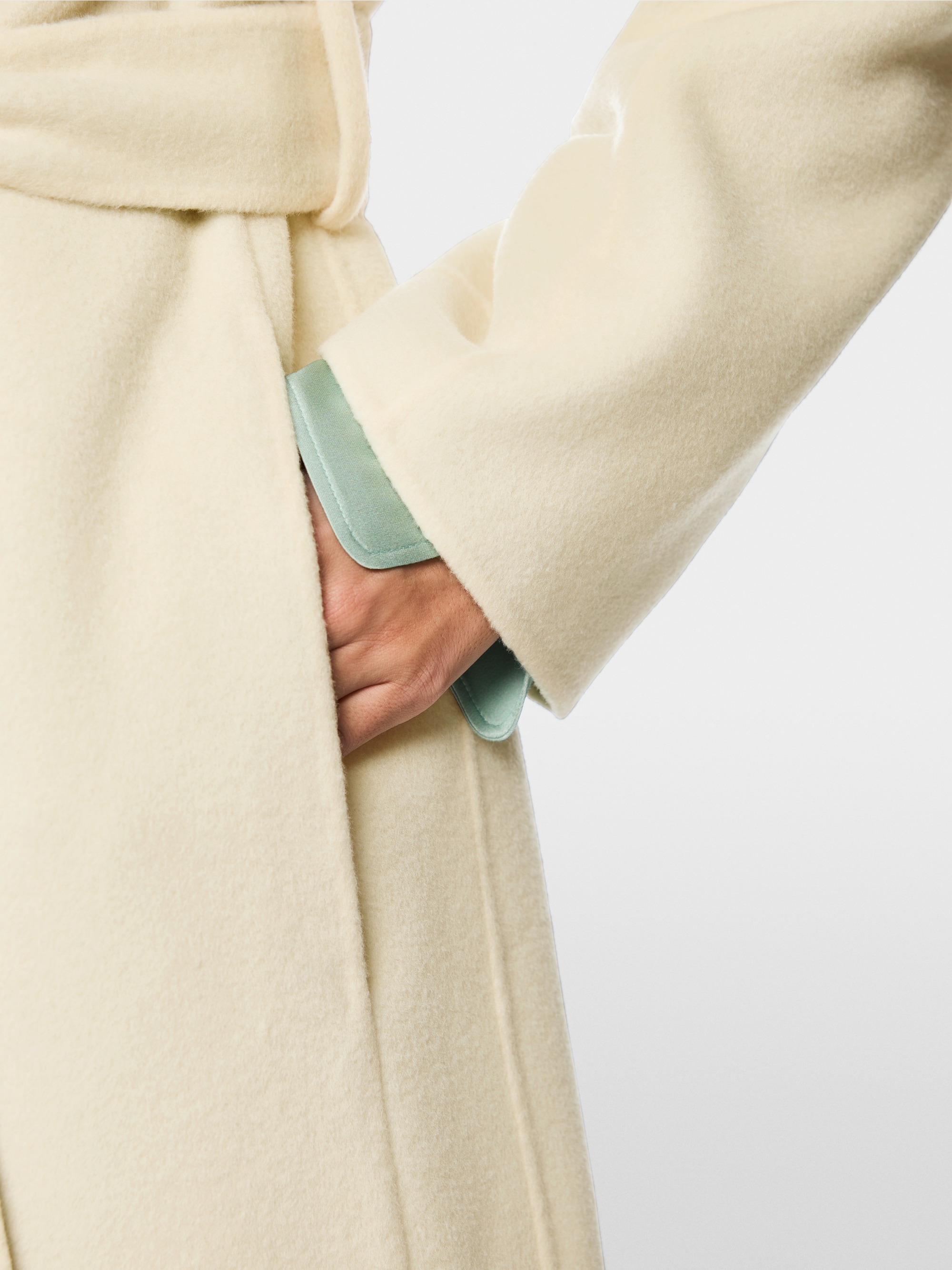 Luxurious reversible wool coat