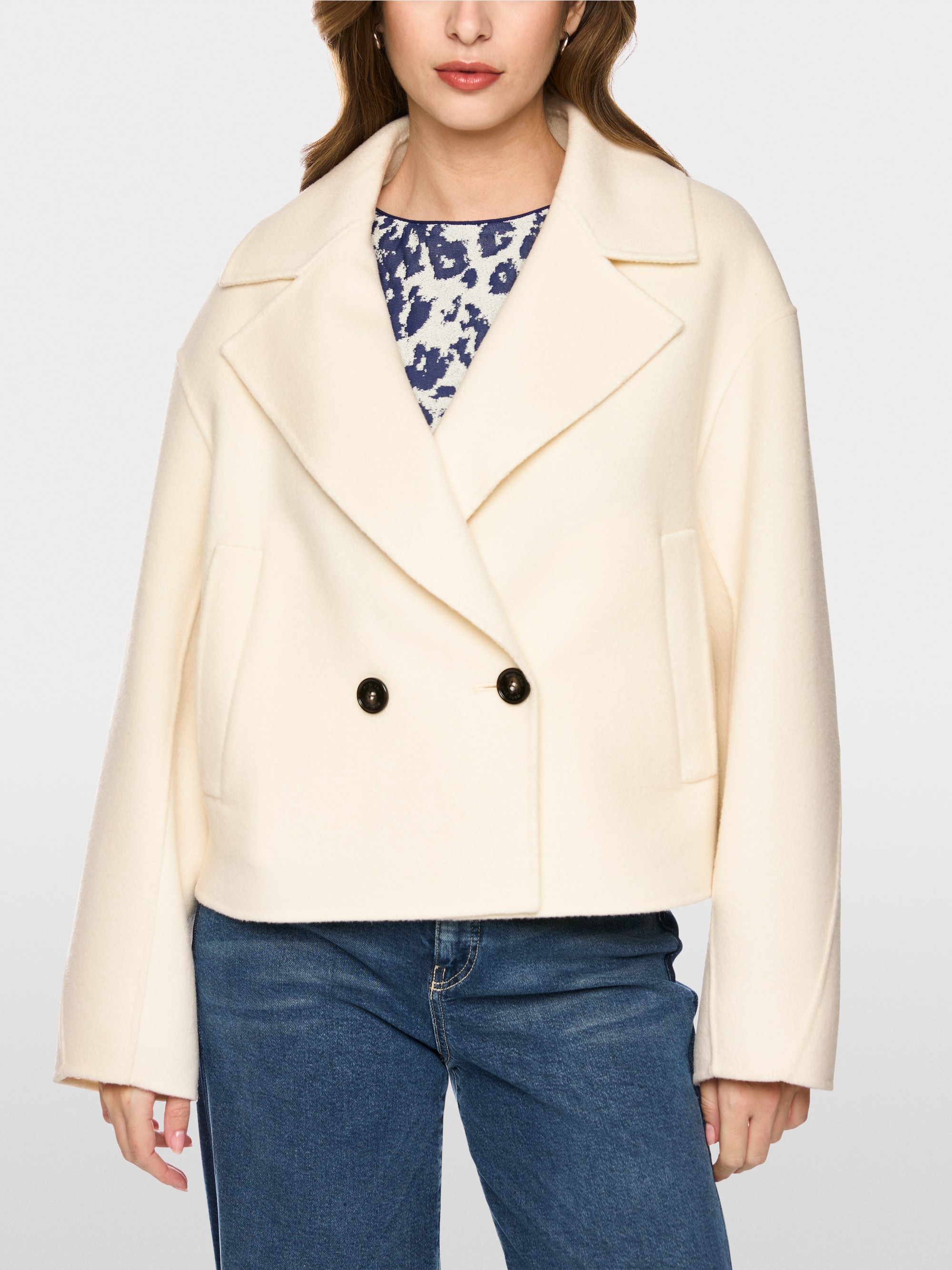 Short wool jacket