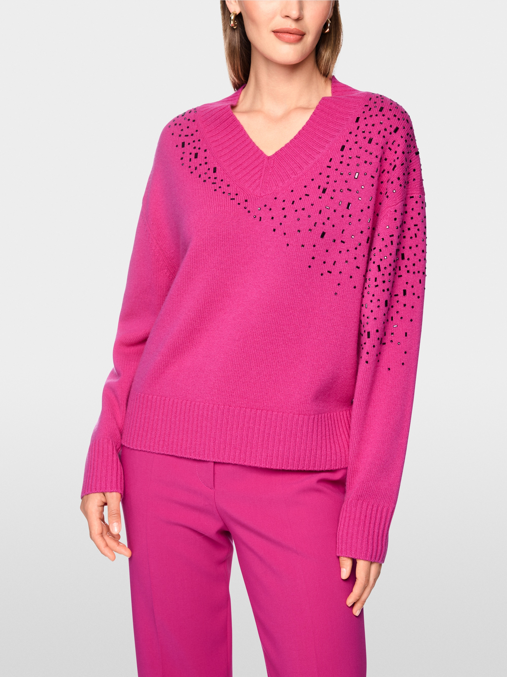 Elegant jumper with rhinestone details