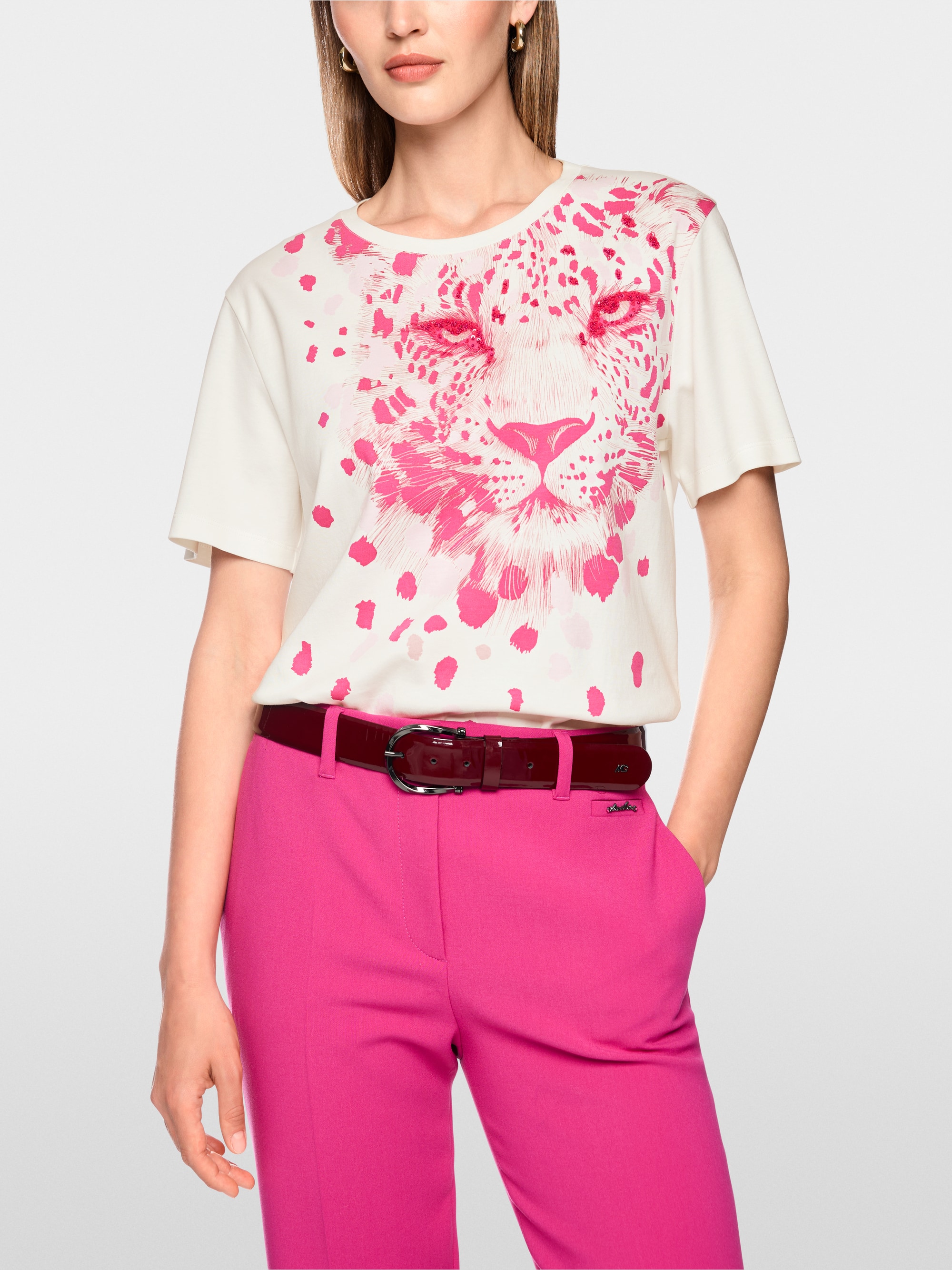 T-shirt with leopard print