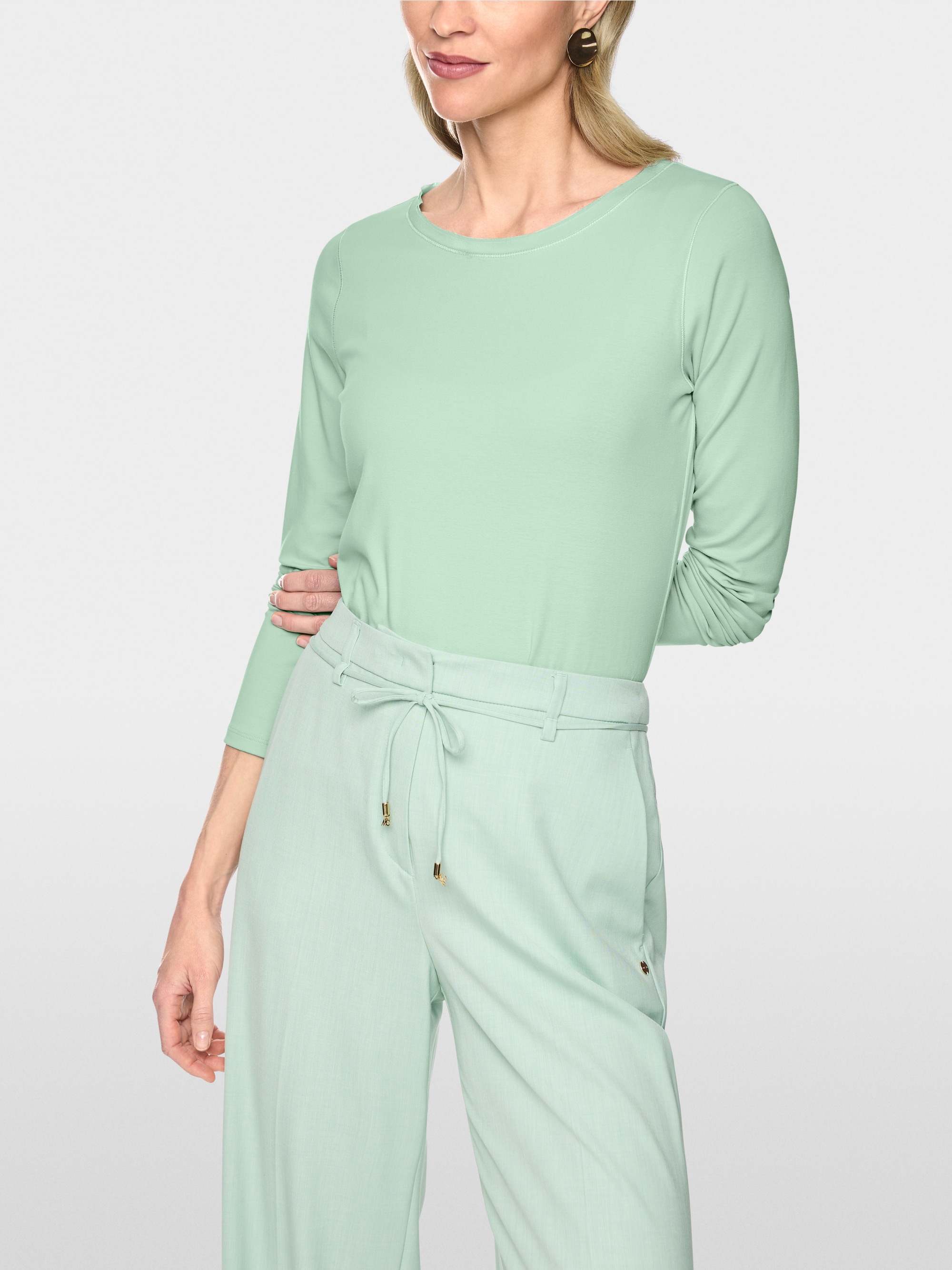 Shirt with silk neck trim