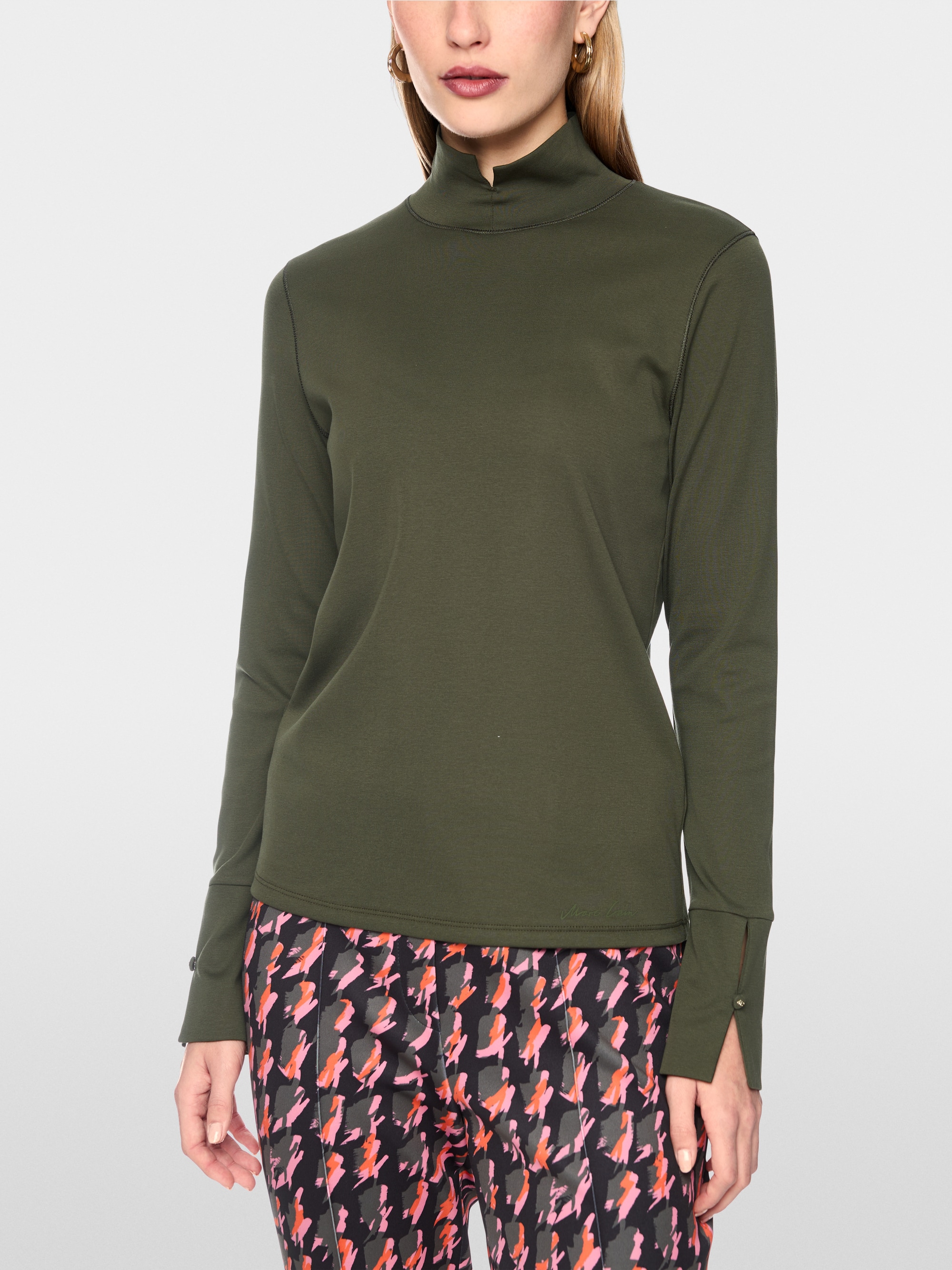 Basic shirt with stand-up collar