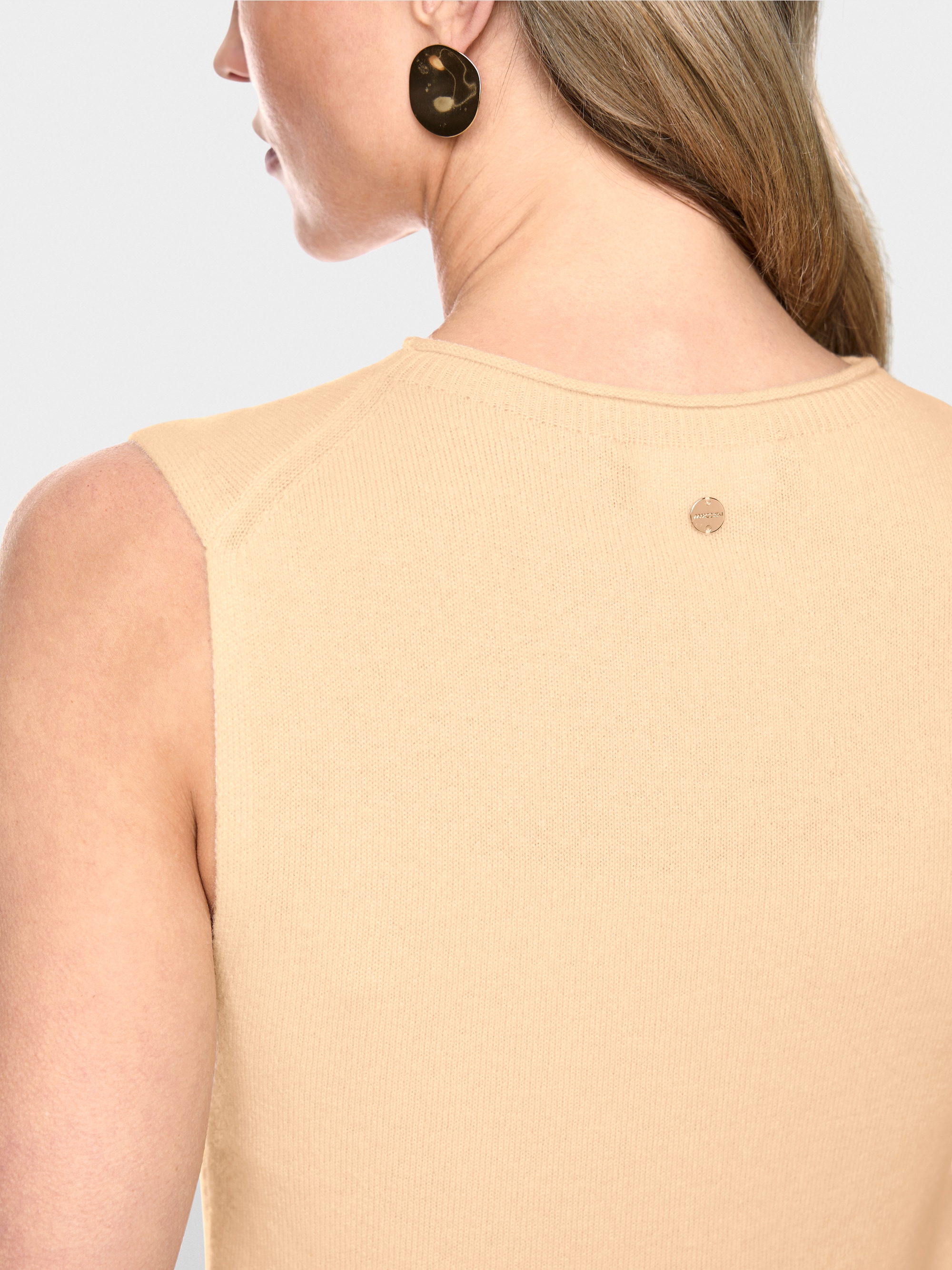 Cashmere top with peplum