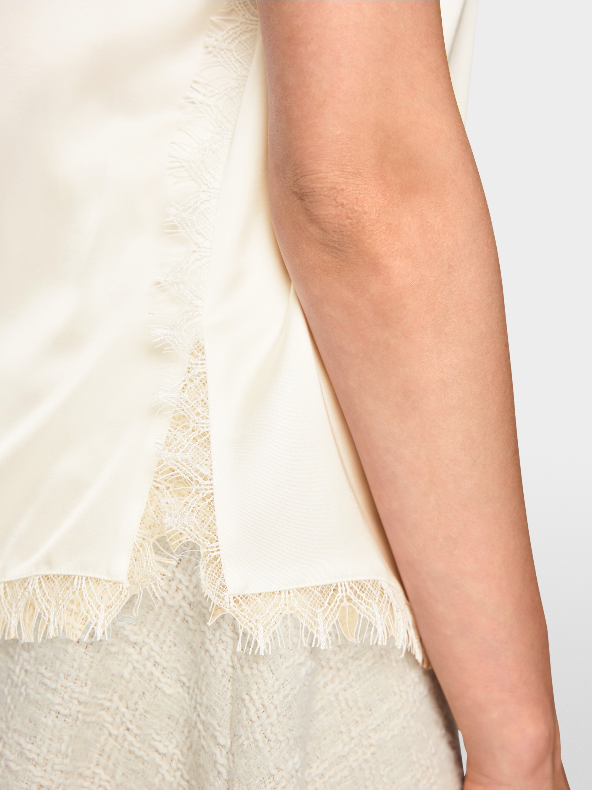 Asymmetrical top