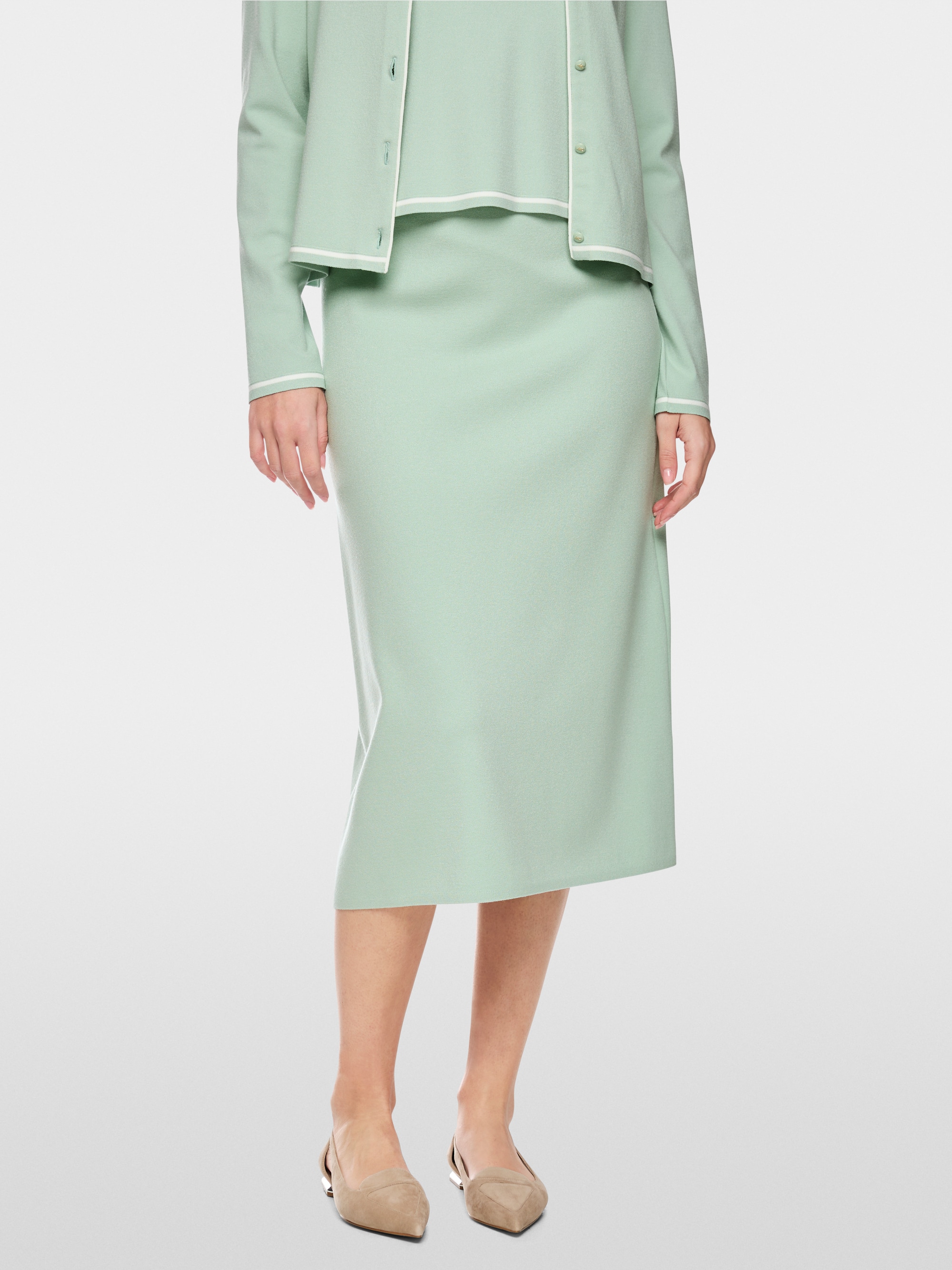 “Knitted in Germany” calf-length skirt