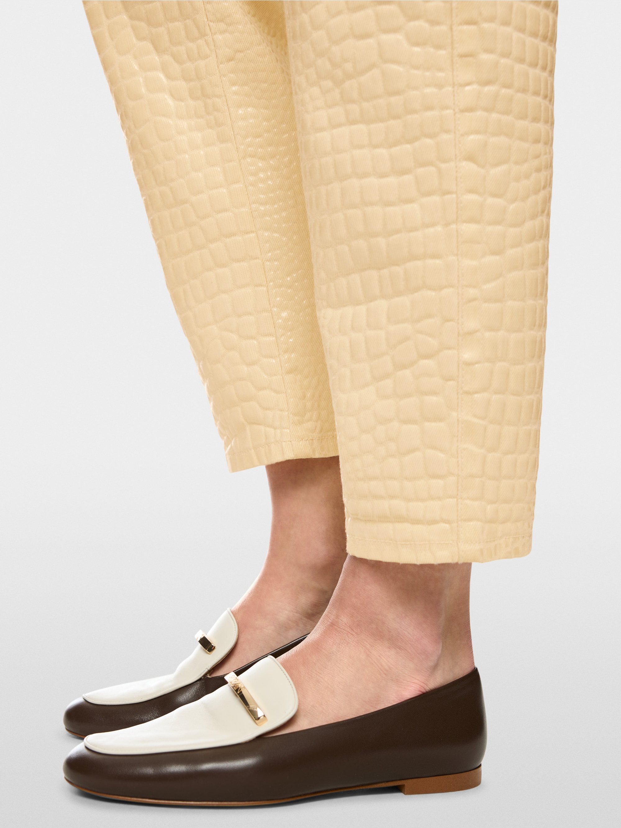 FEURA crocodile effect jeans