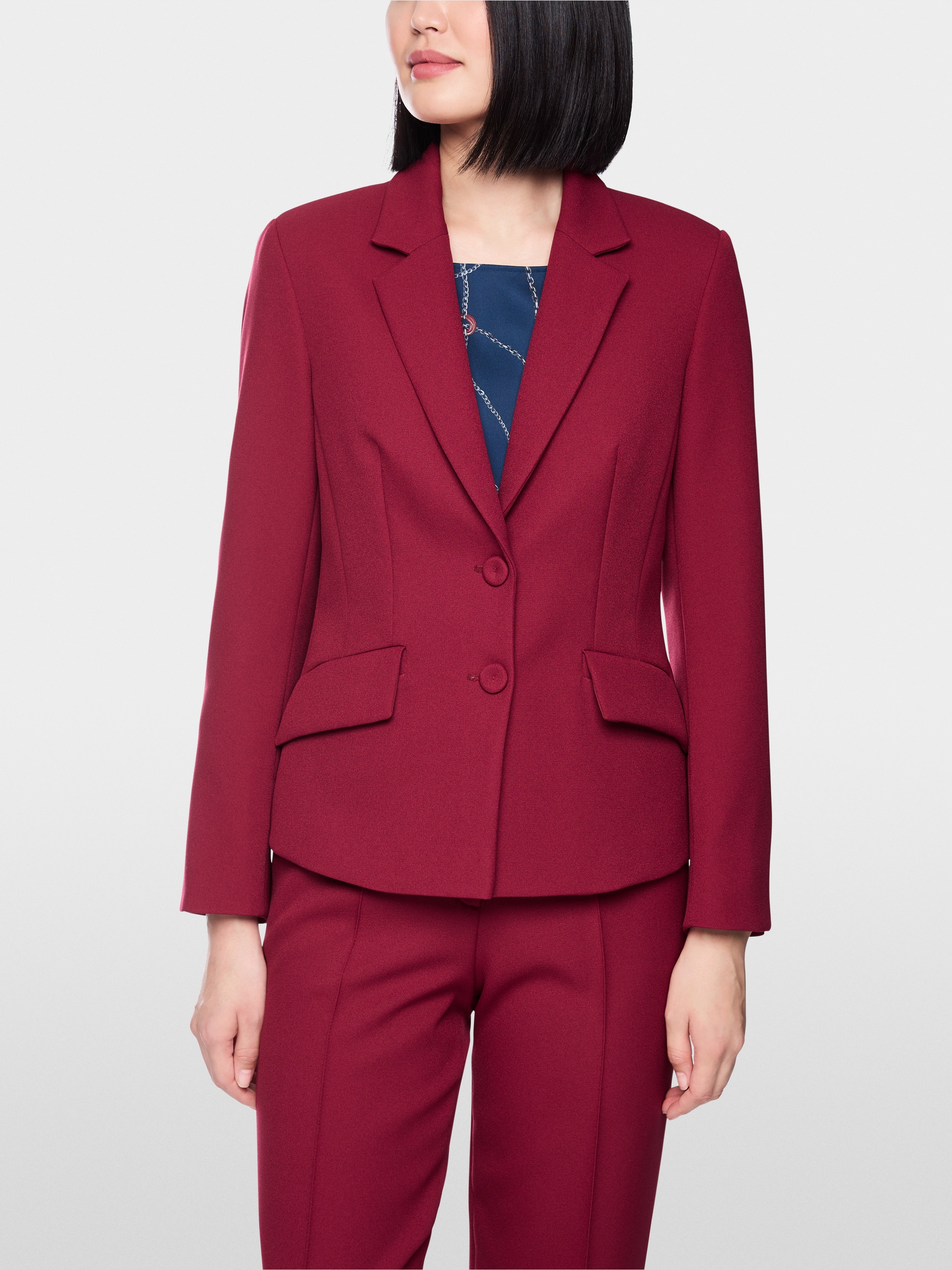 Fitted blazer with lapels