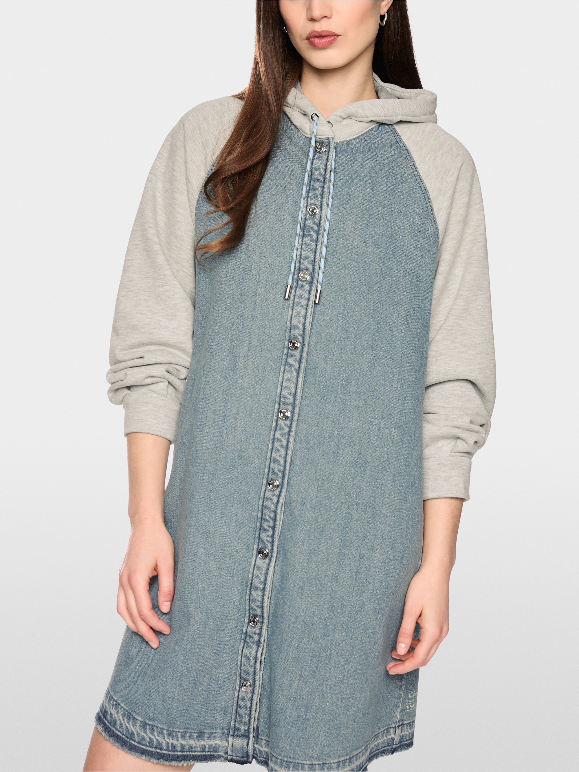Robe sportive en mélange de matières