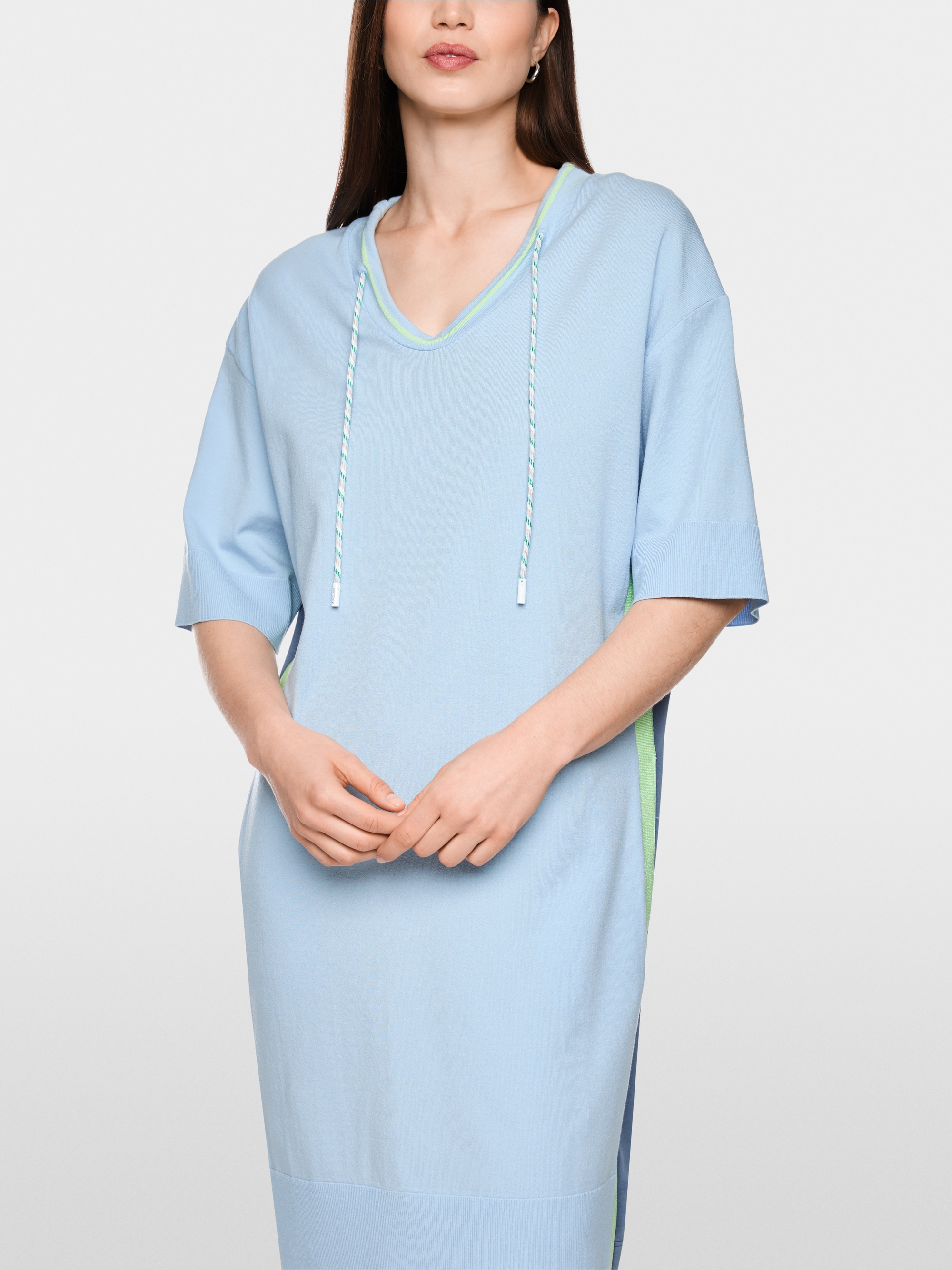 Robe en maille tricotée en Allemagne