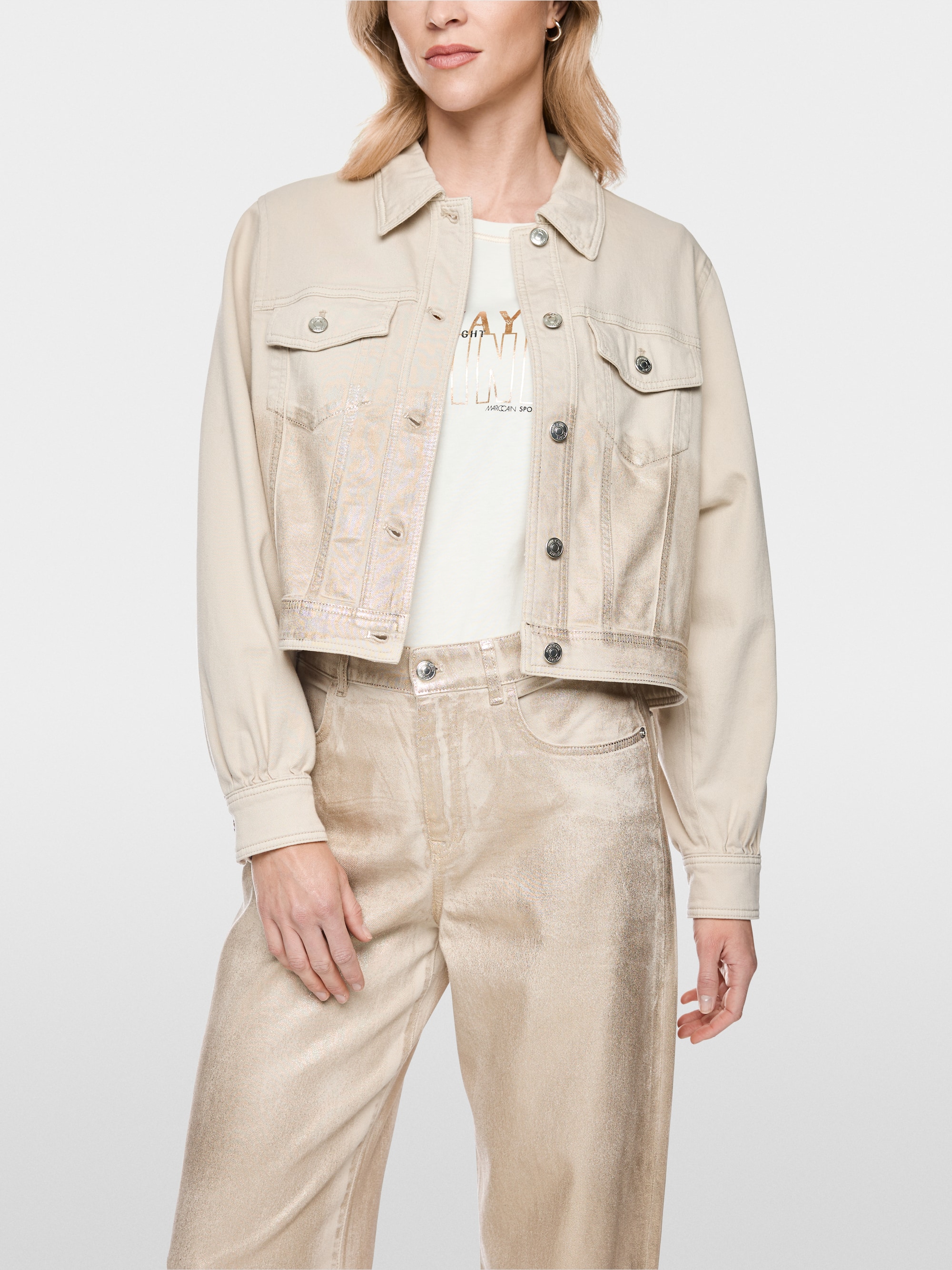 Veste en denim avec finitions dorées