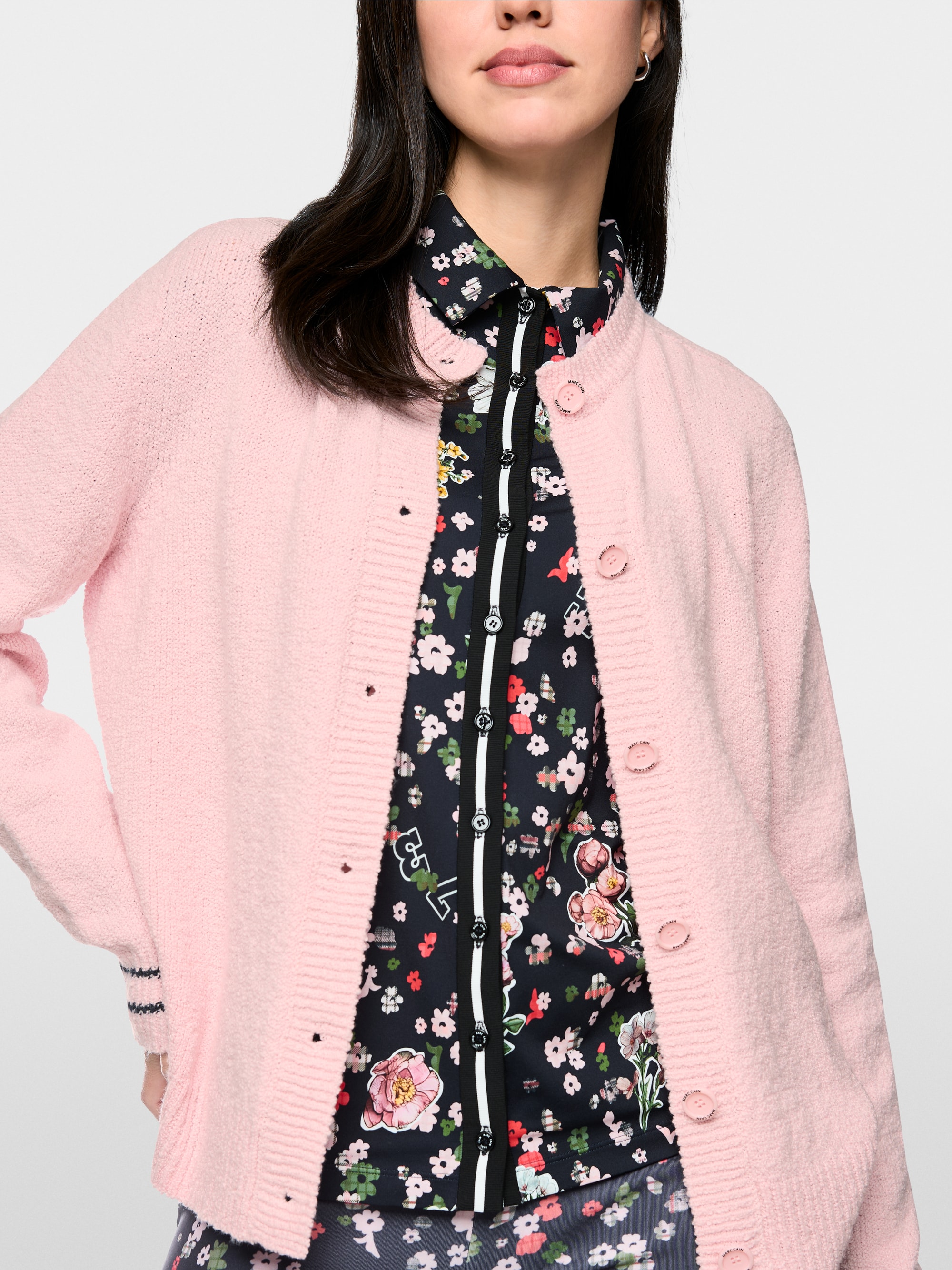 Cardigan uni tricoté en Allemagne