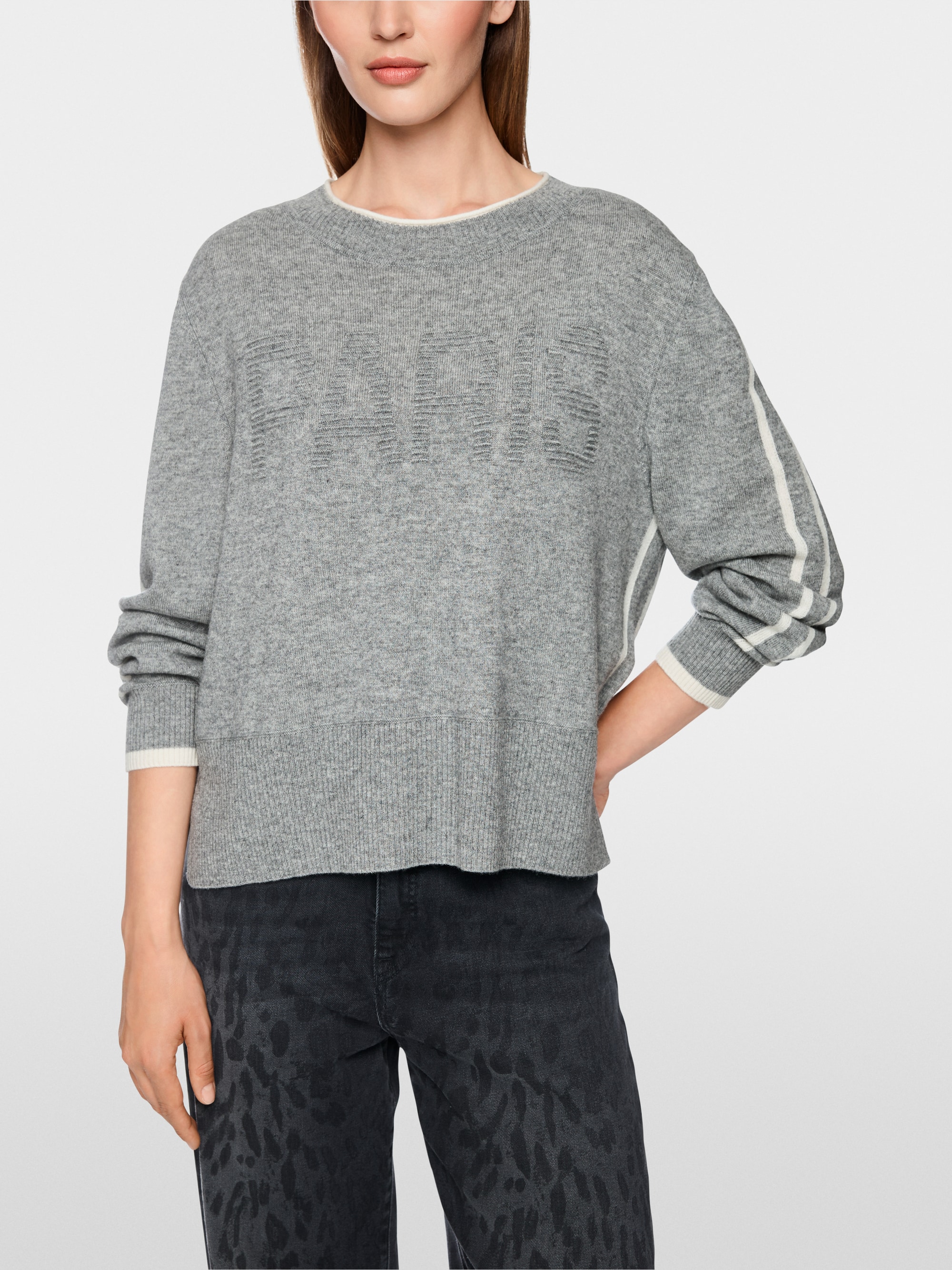 Knitted jumper with lettering