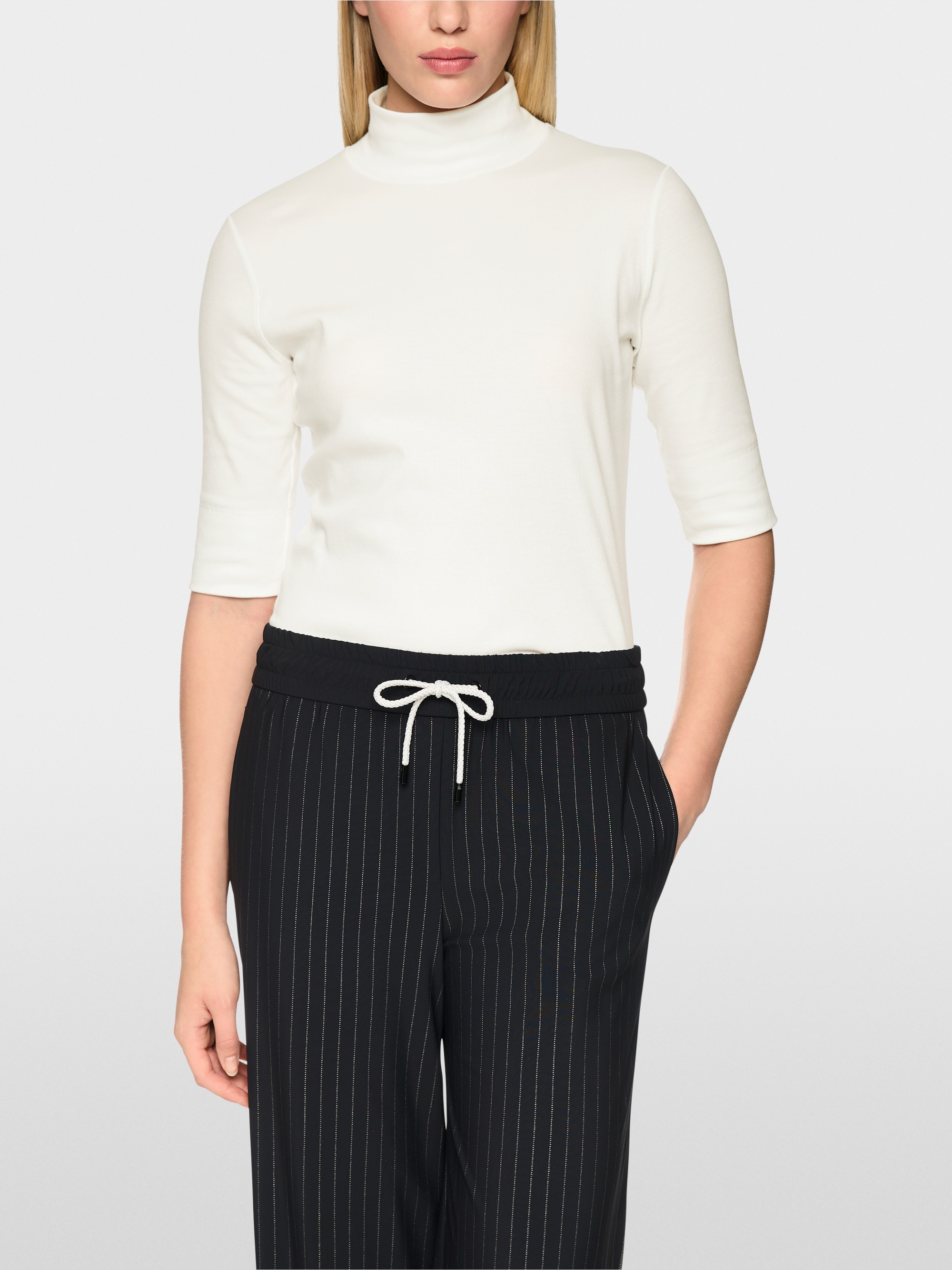 Basic shirt with stand-up collar
