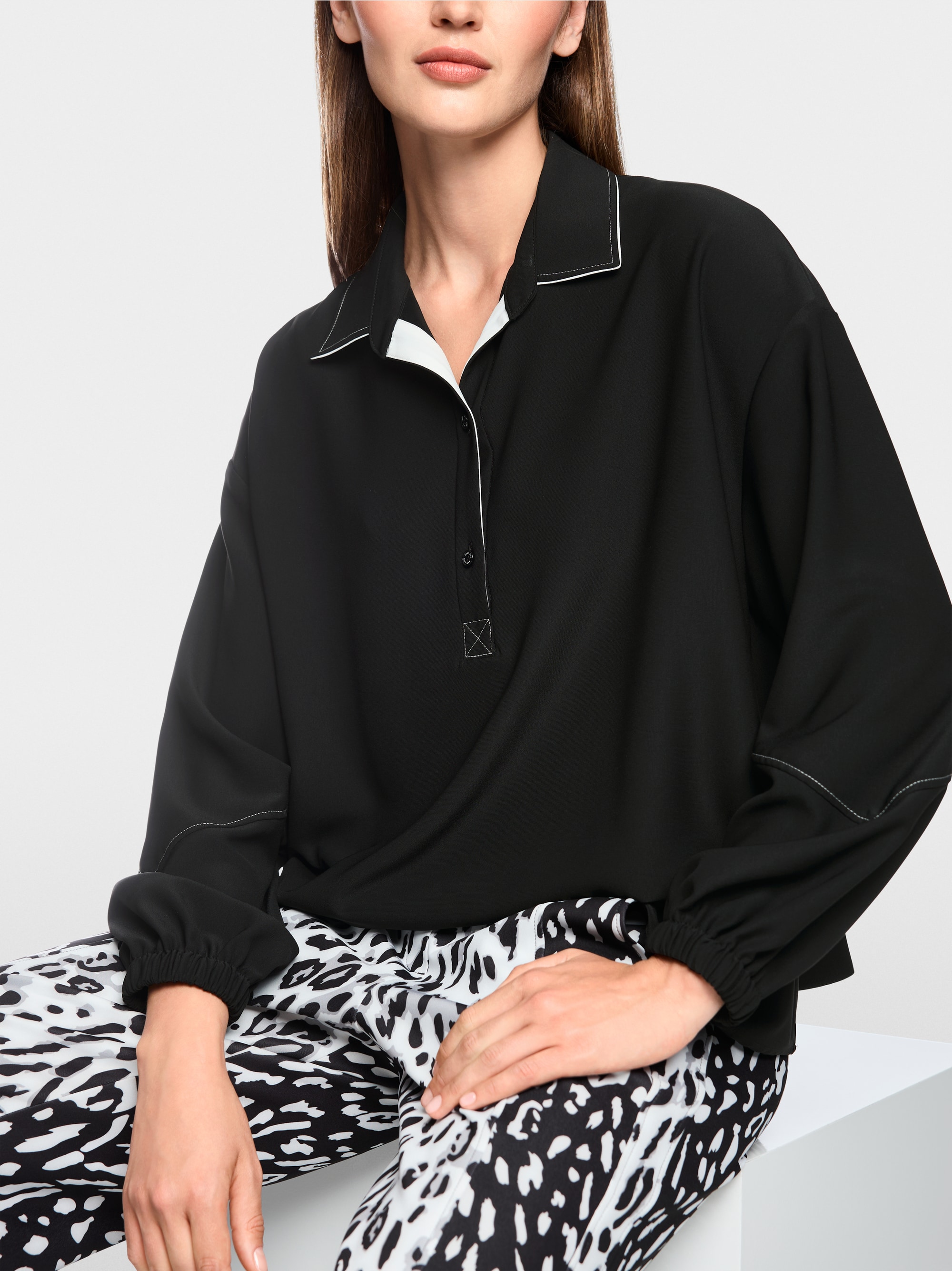 Sporty blouse