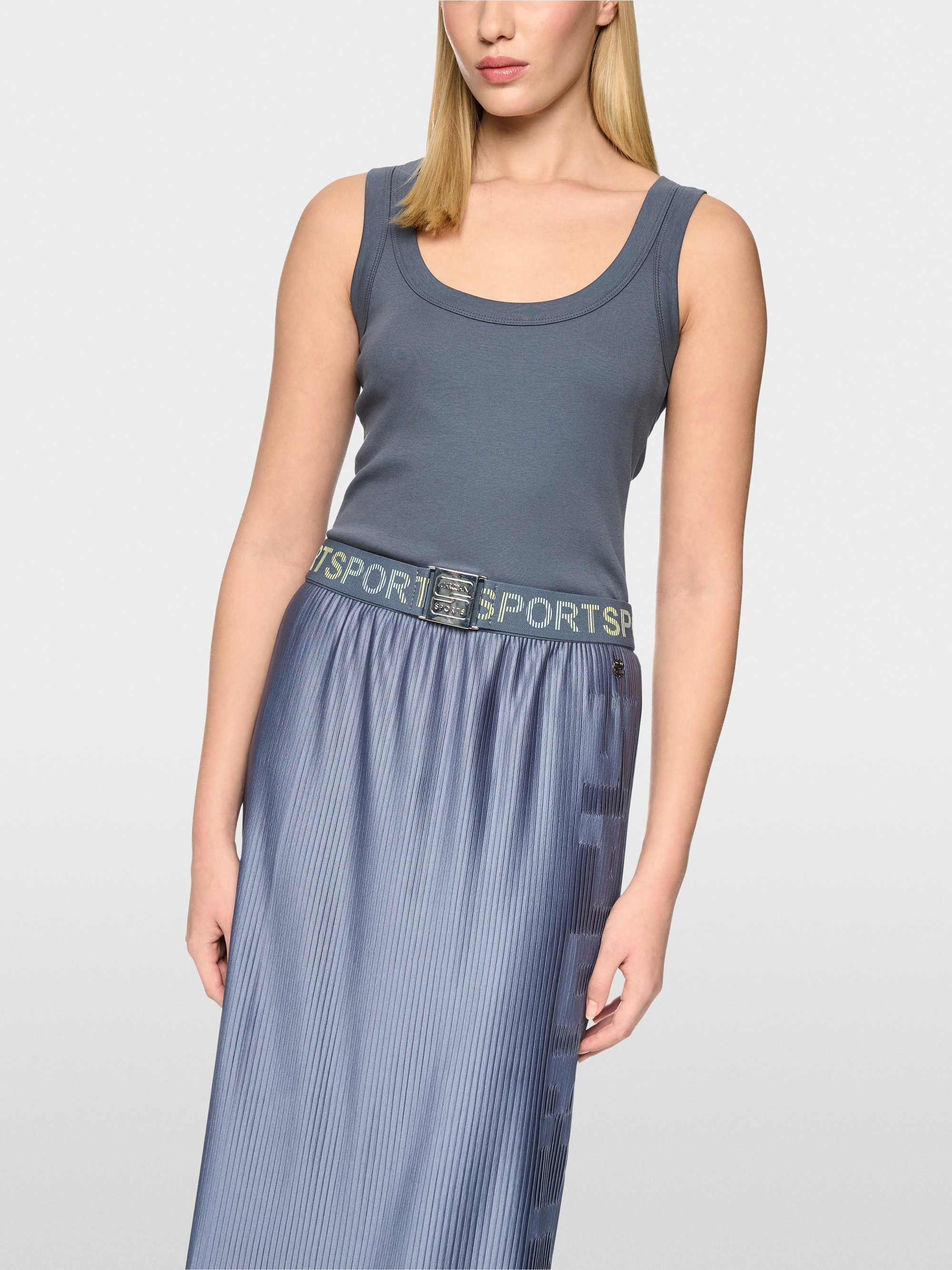 Basic stretch cotton top