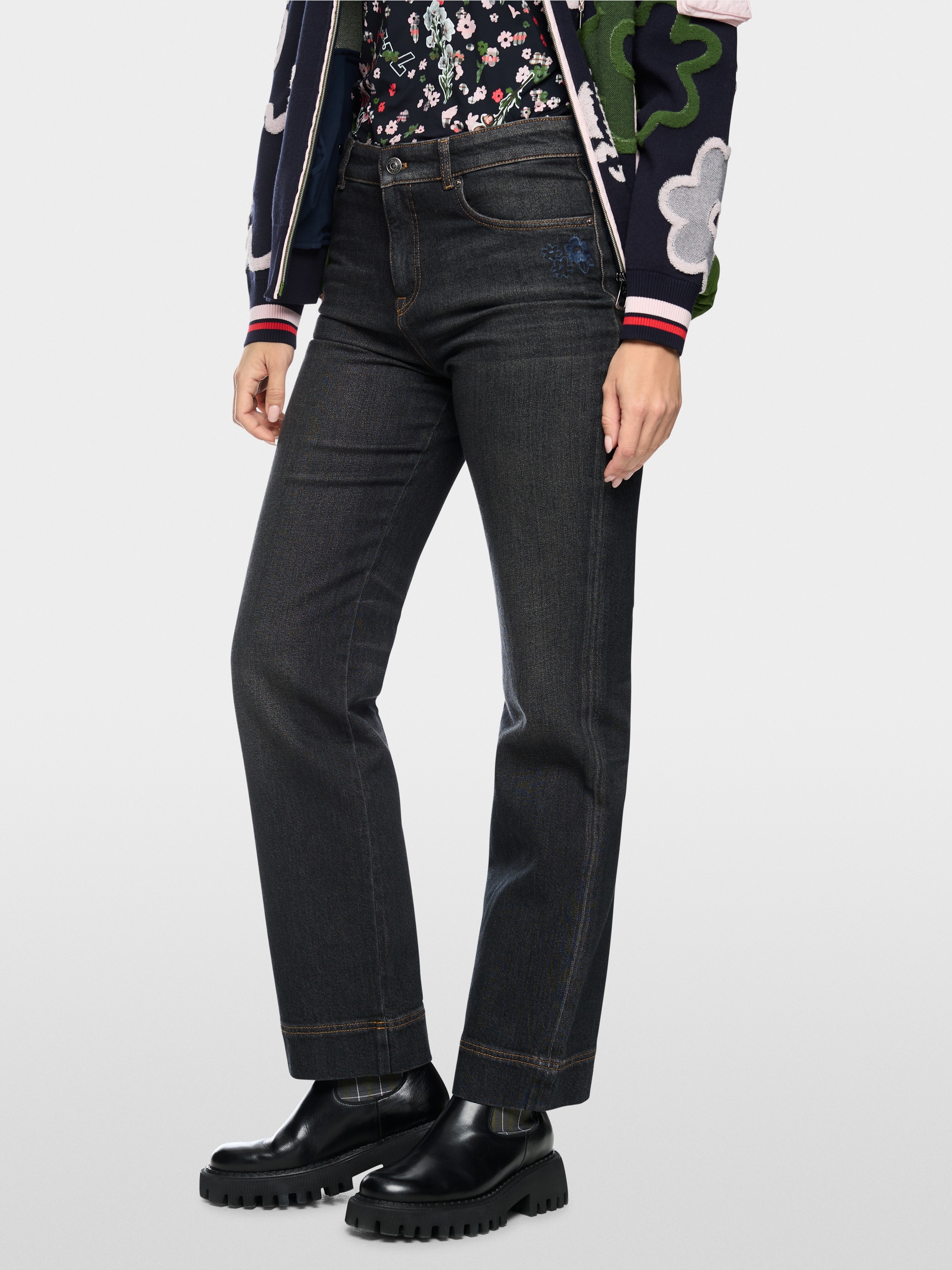 FENDOU feminine fit jeans
