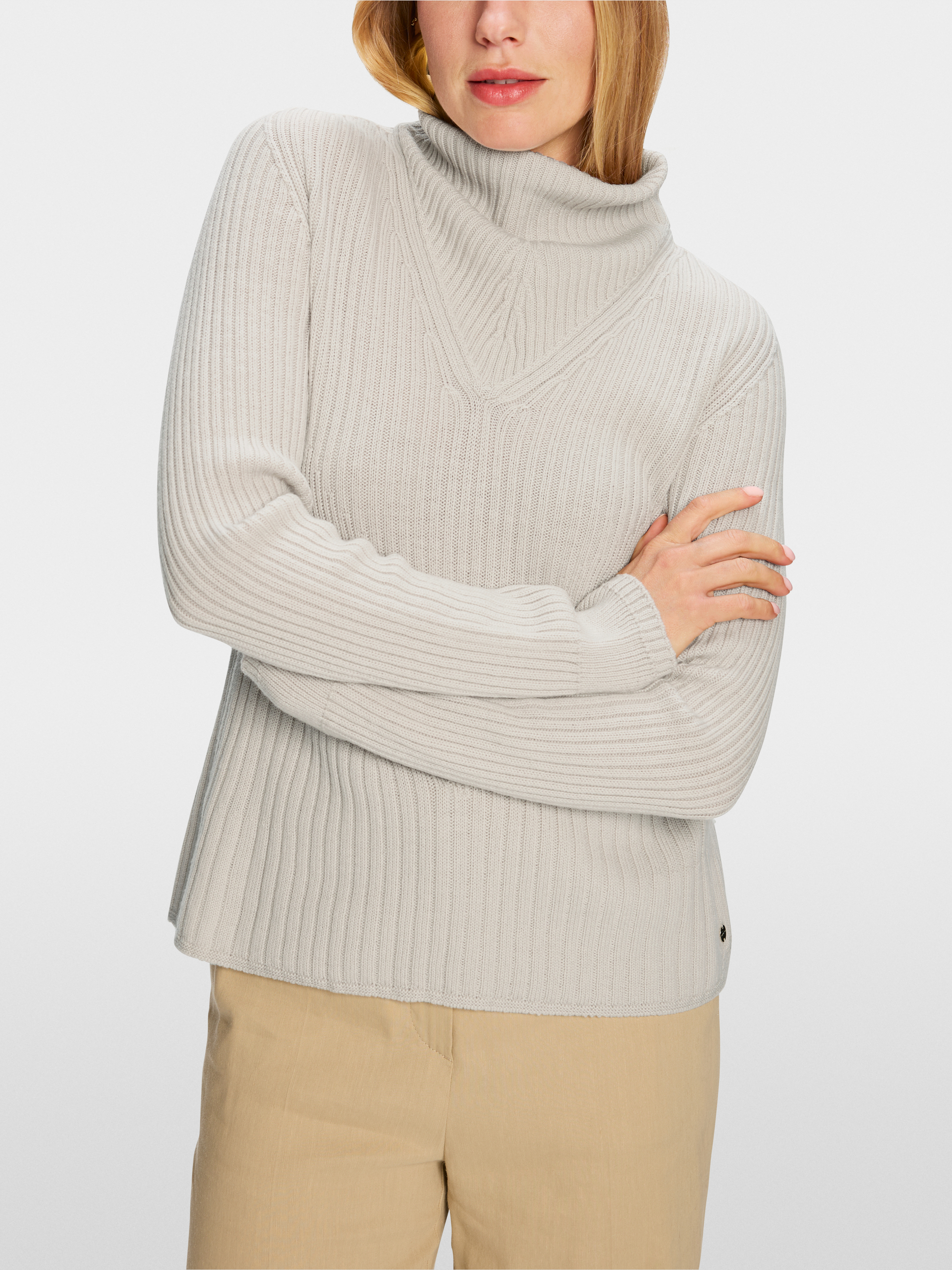 Stehkragen-Pullover Knitted in Germany