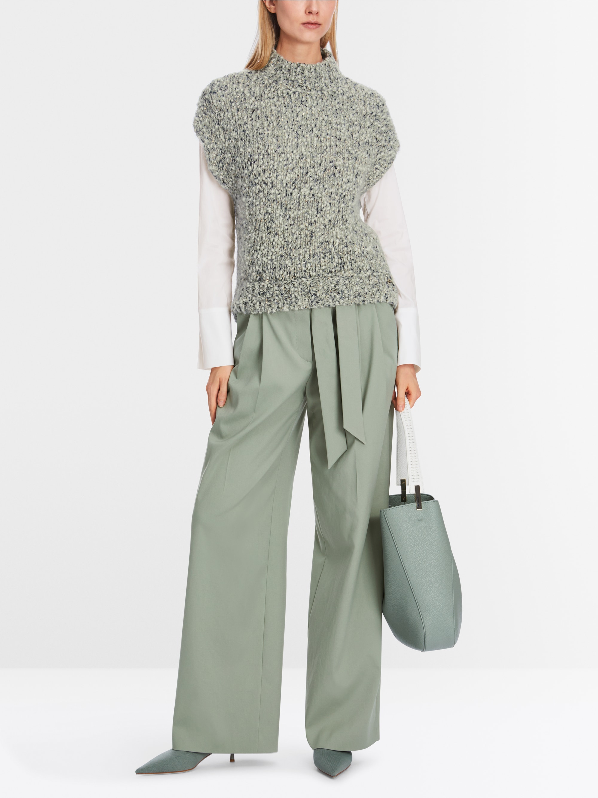 Sleeveless sweater - knitted in Germany
